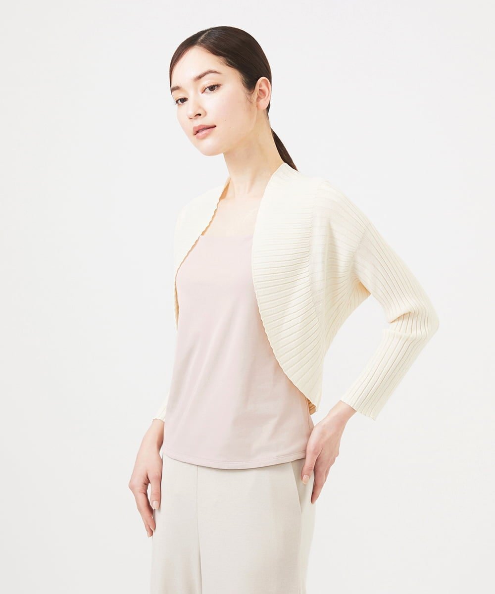【シビラ/SYBILLA】の切り替えリブボレロカーディガン インテリア・キッズ・メンズ・レディースファッション・服の通販 founy(ファニー) ファッション Fashion レディースファッション Fashion for Women トップス・カットソー Cut & Sew Tops カーディガン・羽織り Layered Style Cardigans コンパクト Compact, Small Size ドレス Dress, One-Piece フィット Fit, Slim Fit フォルム Silhouette, Form フレア Flare, Flared ボレロ Bolero, Short Cardigan エレガント 上品 Elegant 今季 This Season, Current Season オフホワイト|ID: prp329100004863936 ipo3291000000036182610