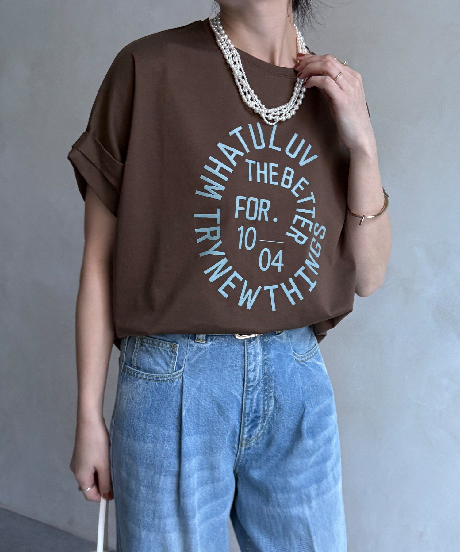 【ドゥドゥ/DouDou】の【完売カラー再追加!/WEB限定】サークルロゴTEE インテリア・キッズ・メンズ・レディースファッション・服の通販 founy(ファニー) 　ファッション　Fashion　レディースファッション　Fashion for Women　サークル　Circle, Round Design　シンプル　Simple, Minimal　スマート　Smart, Elegant　雑誌　Magazine, Fashion Magazine　ミックス　Mix, Mixed Style　S/S・春夏　SS, Spring/Summer, Warm Season　再入荷　Restock / Back in Stock　夏　Summer　2025年　2025　2025春夏・S/S　Spring/Summer 2025 SS25　ブラウン|ID: prp329100004863962 ipo3291000000036183336