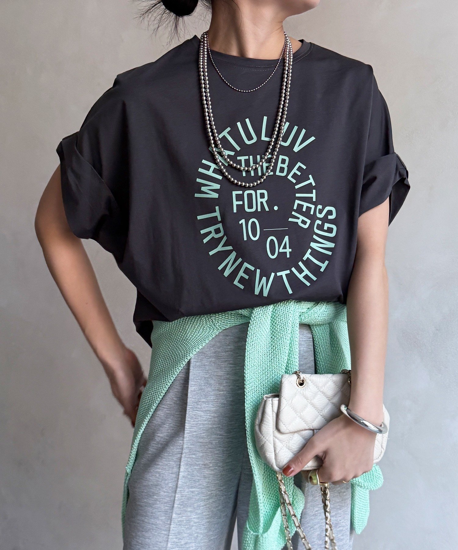 【ドゥドゥ/DouDou】の【完売カラー再追加!/WEB限定】サークルロゴTEE インテリア・キッズ・メンズ・レディースファッション・服の通販 founy(ファニー) 　ファッション　Fashion　レディースファッション　Fashion for Women　サークル　Circle, Round Design　シンプル　Simple, Minimal　スマート　Smart, Elegant　雑誌　Magazine, Fashion Magazine　ミックス　Mix, Mixed Style　S/S・春夏　SS, Spring/Summer, Warm Season　再入荷　Restock / Back in Stock　夏　Summer　2025年　2025　2025春夏・S/S　Spring/Summer 2025 SS25　チャコールグレー|ID: prp329100004863962 ipo3291000000036183338