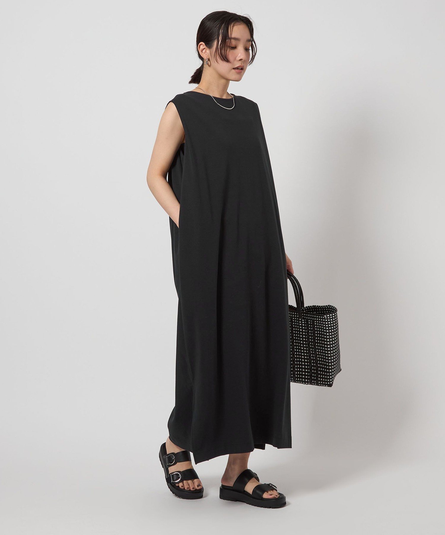 【ユナイテッドアローズ/UNITED ARROWS】のat ease ノースリーブ タック カットソー ワンピース インテリア・キッズ・メンズ・レディースファッション・服の通販 founy(ファニー) ファッション Fashion レディースファッション Fashion for Women ワンピース Dresses 春 Spring カットソー Cut and Sewn Top サンダル Sandals, Summer Shoes シンプル Simple, Minimal 定番 Standard, Basic Item ノースリーブ Sleeveless, No-Sleeve フラット Flat, Flat Shoes ベーシック Basic, Essential ポケット Pocket, Pocket Detail ロング Long, Long-Length アウトレット Outlet / Clearance おすすめ Recommended / Our Picks 夏 Summer ビジネス 仕事 通勤 Business / Work / Commuting BLACK|ID: prp329100004864693 ipo3291000000036206742