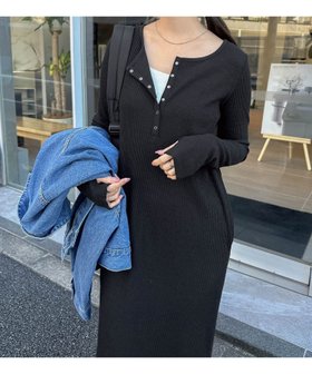 【アンドミー/andme】のセルフカットリブ ヘンリーネック 長袖 ワンピース 人気、トレンドファッション・服の通販 founy(ファニー) ファッション Fashion レディースファッション Fashion for Women ワンピース Dresses スリット Slit, Slit Detail 人気 Popular, Best Seller 長袖 Long Sleeve, Full Sleeve フィット Fit, Slim Fit ボトム Bottoms, Lower Wear ポケット Pocket, Pocket Detail マーメイド Mermaid, Fishtail Silhouette レギンス Leggings, Stretch Pants 楽ちん Easy Fit, Comfortable |ID:prp329100004864836