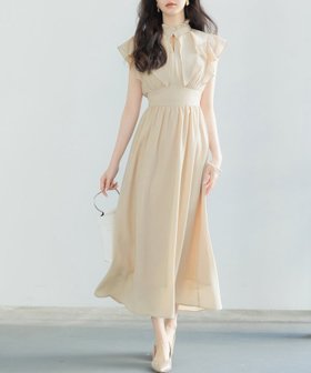 【セゾンドパピヨン/SAISON DE PAPILLON】のフリルカラーロング丈ジョゼットワンピース 人気、トレンドファッション・服の通販 founy(ファニー) ファッション Fashion レディースファッション Fashion for Women ワンピース Dresses くるぶし Ankle-Length 切替 Switching, Contrast Panel スタンド Stand Collar, Upright Stand スニーカー Sneakers, Trainers ティアード Tiered, Tiered Style バランス Balance, Style Balance フリル Frill, Ruffle ロング Long, Long-Length エレガント 上品 Elegant |ID:prp329100004864852