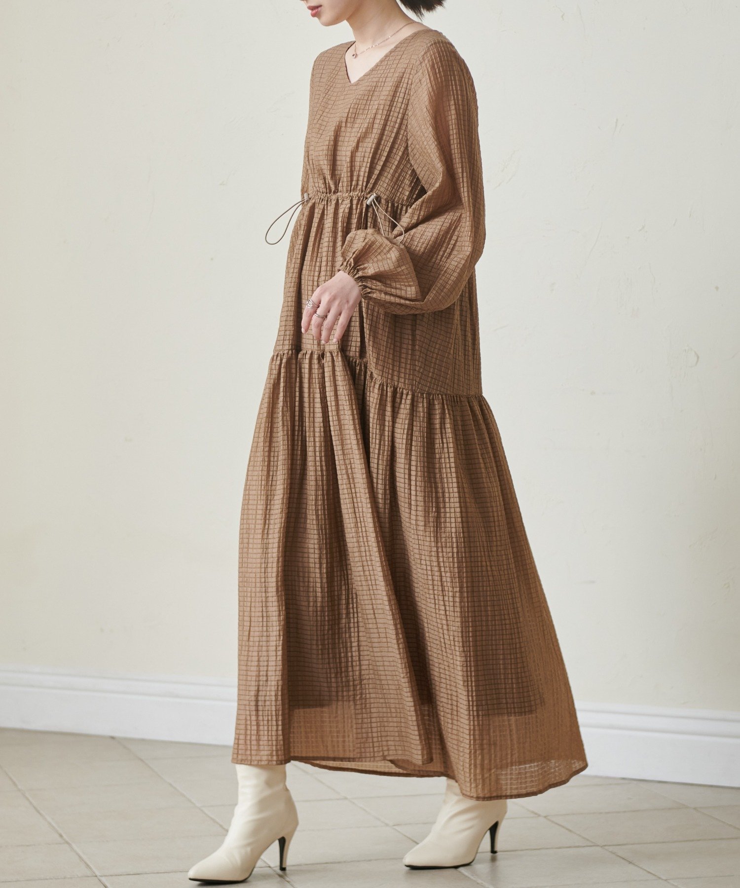 【ラナン/Ranan】のRanan/シアーチェックドロストギャザーティアードワンピース インテリア・キッズ・メンズ・レディースファッション・服の通販 founy(ファニー) 　ファッション　Fashion　レディースファッション　Fashion for Women　ワンピース　Dresses　ティアード　Tiered, Tiered Style　ポケット　Pocket, Pocket Detail　モカ|ID: prp329100004864889 ipo3291000000036209610