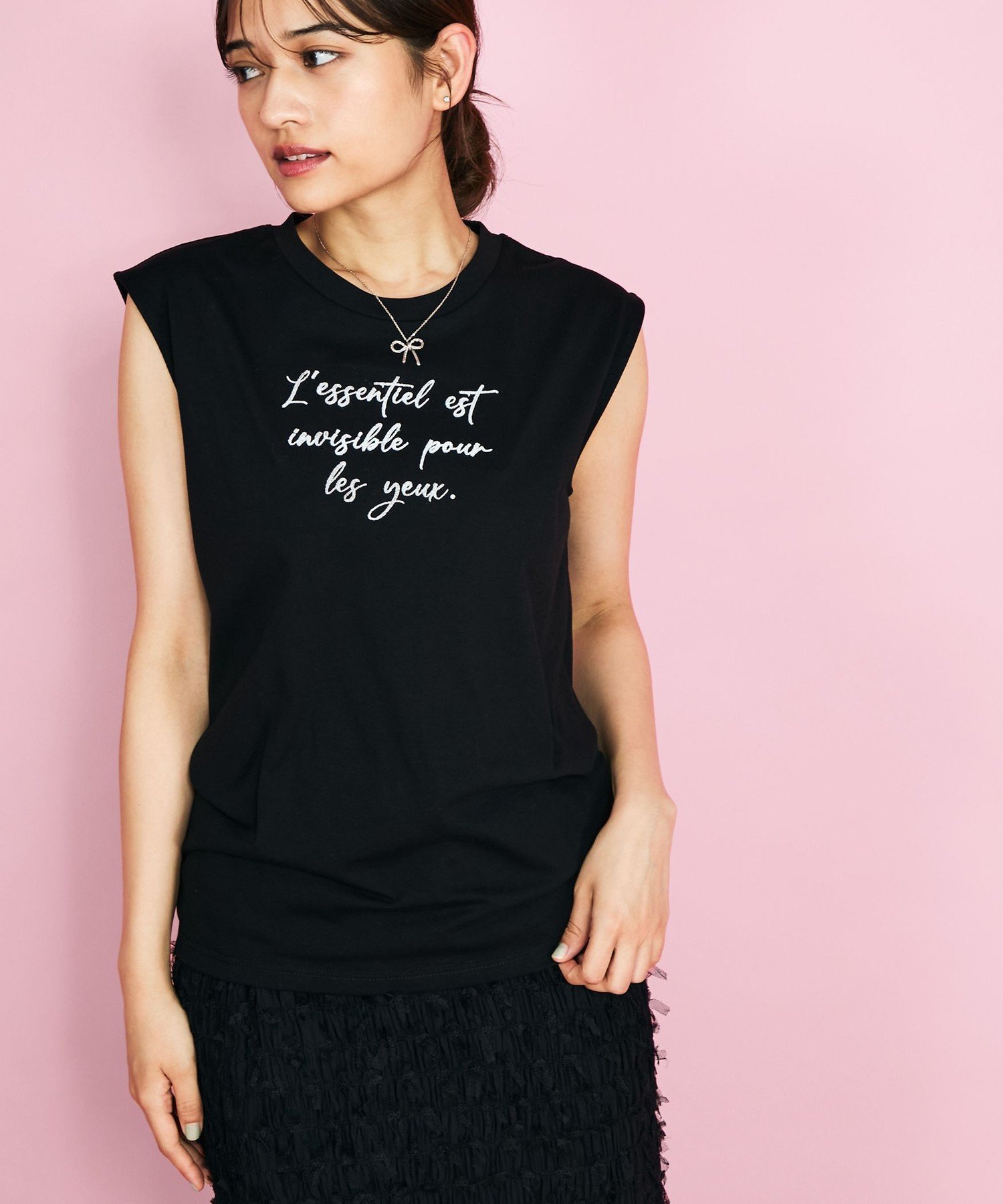 【クイーンズ コート/QUEENS COURT】の3DフロッキーノースリTシャツ≪洗濯機で洗える≫ インテリア・キッズ・メンズ・レディースファッション・服の通販 founy(ファニー) ファッション Fashion レディースファッション Fashion for Women トップス・カットソー Cut & Sew Tops シャツ・ブラウス・オフィスカジュアル Elegant Blouses & Button-Ups ロングTシャツ・Tシャツ Longline T-Shirts & Tees 春 Spring 洗える Machine Washable グラフィック Graphic, Graphic Design フェミニン Feminine, Girly ポケット Pocket, Pocket Detail S/S・春夏 SS, Spring/Summer, Warm Season 夏 Summer ビジネス 仕事 通勤 Business / Work / Commuting 2025年 2025 2025春夏・S/S Spring/Summer 2025 SS25 ブラック|ID: prp329100004864918 ipo3291000000036210166