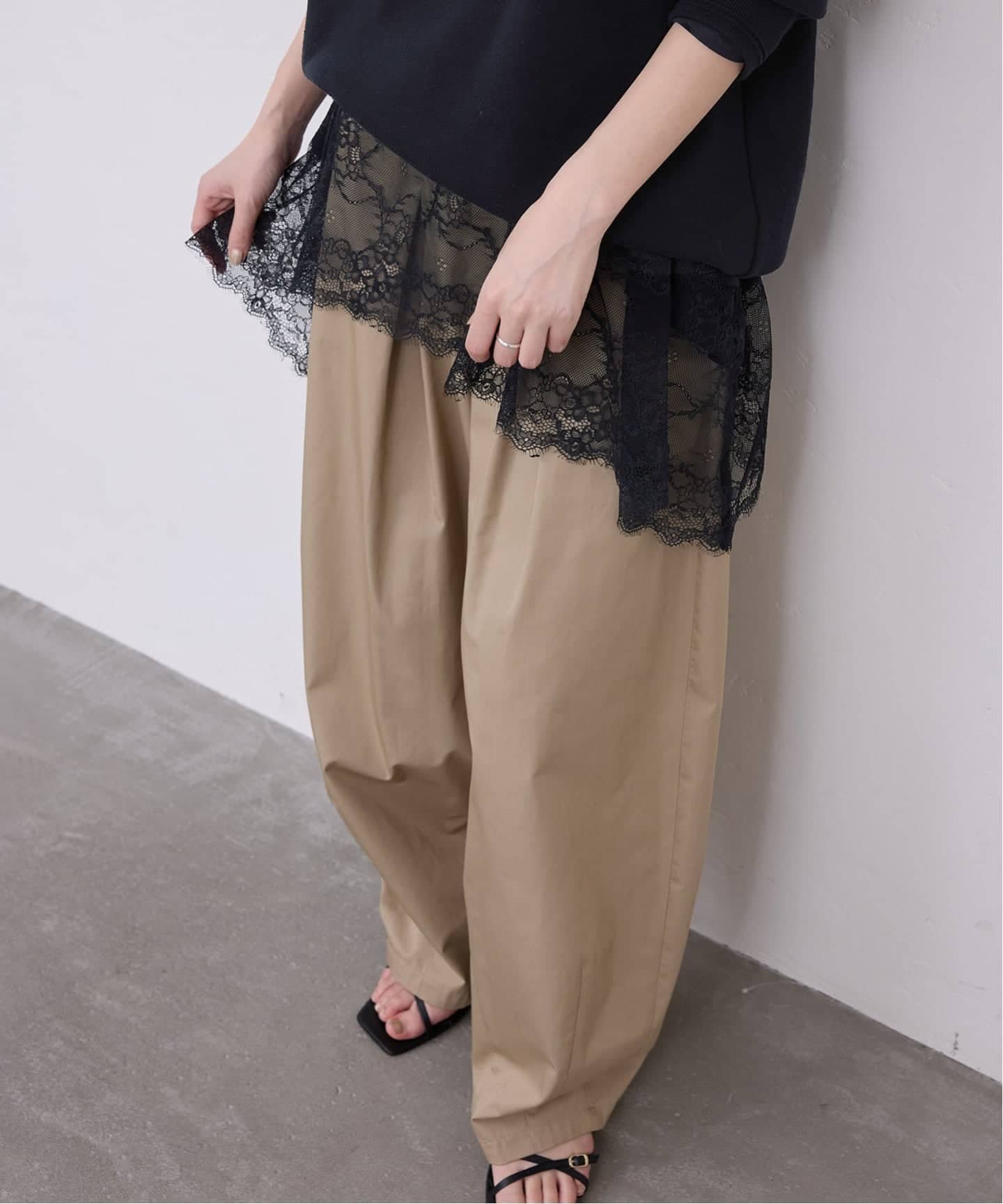 【スローブ イエナ/SLOBE IENA】の《WEB限定/追加6 》レースコンビカットソー インテリア・キッズ・メンズ・レディースファッション・服の通販 founy(ファニー) ファッション Fashion レディースファッション Fashion for Women トップス・カットソー Cut & Sew Tops カットソー・ベーシックTシャツ Cut-and-Sewn Tops / Stretch Tees & Basics 2026年 2026 おすすめ Recommended / Our Picks カットソー Cut and Sewn Top ジャケット Jacket, Outerwear トレンド Trend, Trending Now ベーシック Basic, Essential ラグジュアリー Luxury, Elegant レース Lace, Lace Fabric エレガント 上品 Elegant 人気 Popular, Best Seller ブラック|ID: prp329100004865269 ipo3291000000036212658