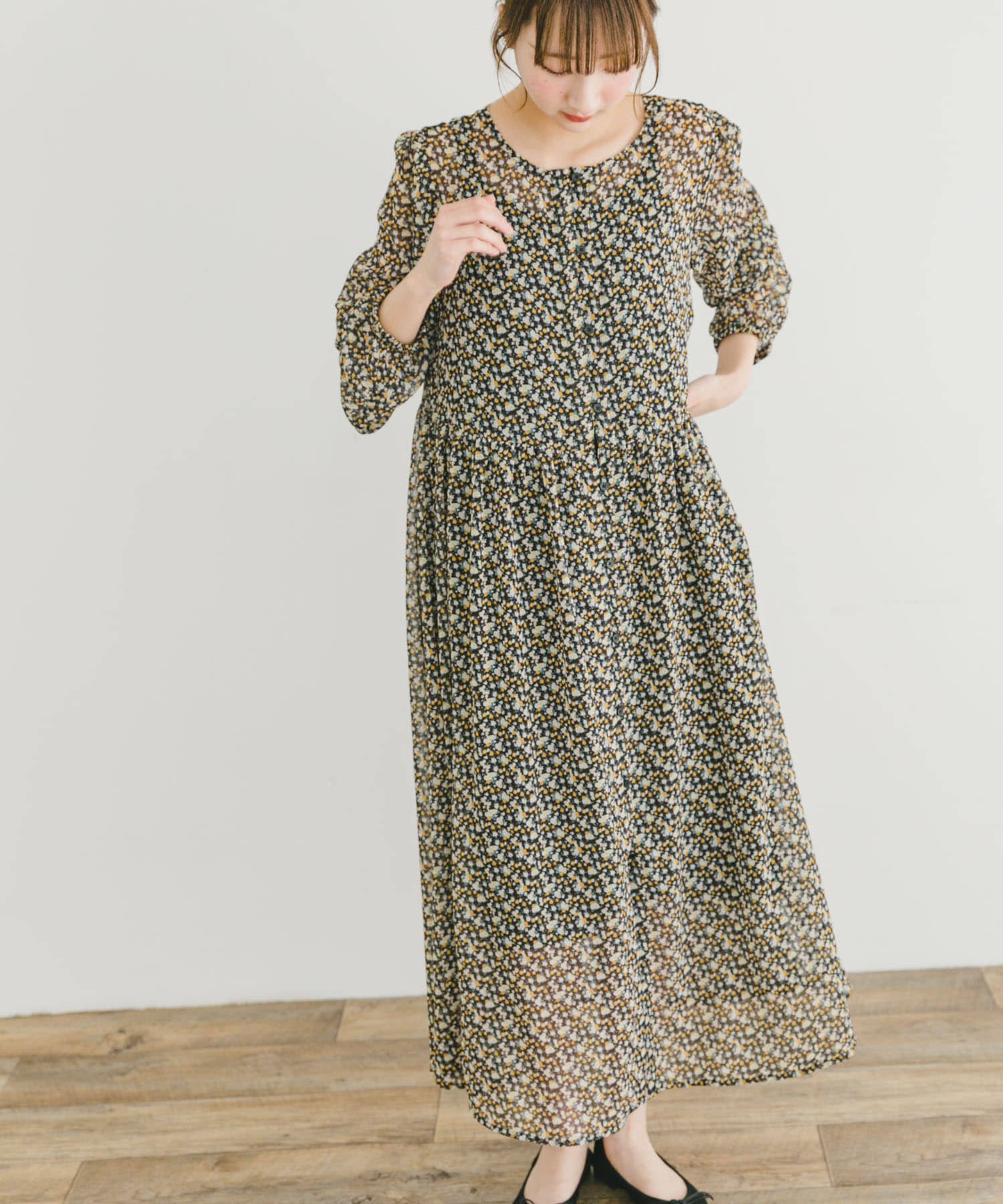 【アイテムズアーバンリサーチ/ITEMS URBAN RESEARCH】のフラワープリントシフォンワンピース インテリア・キッズ・メンズ・レディースファッション・服の通販 founy(ファニー) 　ファッション　Fashion　レディースファッション　Fashion for Women　ワンピース　Dresses　2025年　2025　2025春夏・S/S　Spring/Summer 2025 SS25　インナー　Innerwear　エレガント 上品　Elegant　オレンジ　Orange　シフォン　Chiffon, Lightweight Fabric　フラワー　Flower, Floral　夏　Summer　S/S・春夏　SS, Spring/Summer, Warm Season　BLK|ID: prp329100004865327 ipo3291000000036213163