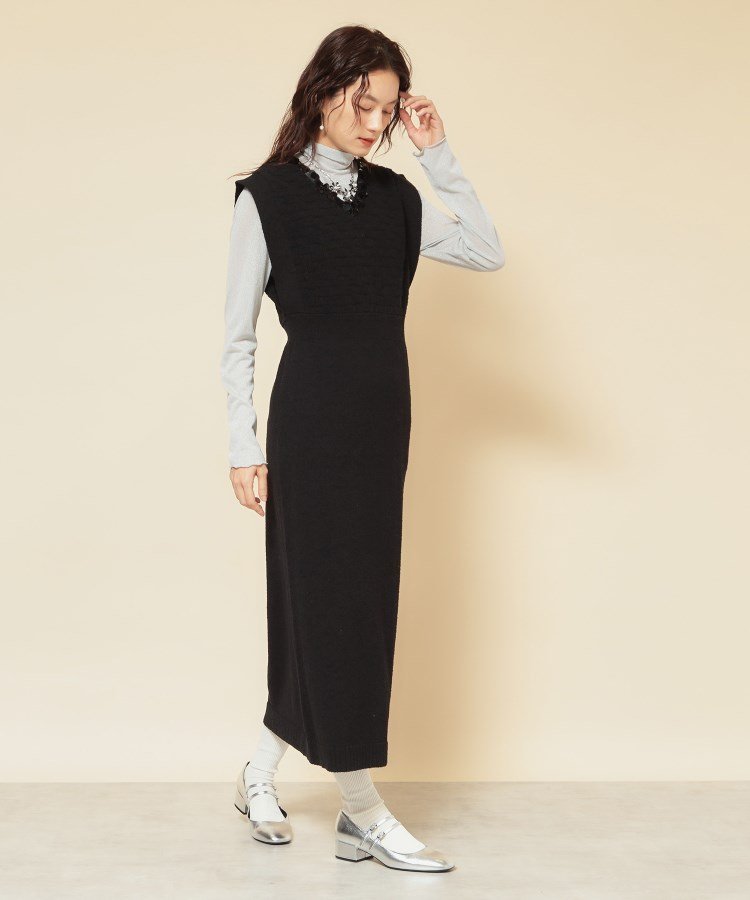 【スーナウーナ/SunaUna】の【COLLECTION LINE】スパンコール ニットワンピース インテリア・キッズ・メンズ・レディースファッション・服の通販 founy(ファニー) 　ファッション　Fashion　レディースファッション　Fashion for Women　ワンピース　Dresses　ニットワンピース　Knit Dresses　スパンコール　Sequins, Sequin Embellishment　スマート　Smart, Elegant　ポケット　Pocket, Pocket Detail　ループ　Loop, Loop Knit　ブラック|ID: prp329100004865378 ipo3291000000036213546
