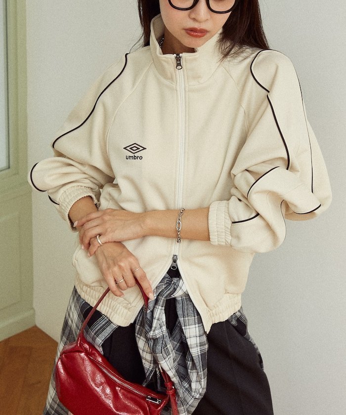 【フリークスストア/FREAK'S STORE】のパイピング ジャージー トラックジャケット 限定展開 25AW インテリア・キッズ・メンズ・レディースファッション・服の通販 founy(ファニー) 　ファッション　Fashion　レディースファッション　Fashion for Women　アウター　Coat / Outerwear Collection　レディースジャケット・軽アウター　Jackets　クロップド　Cropped, Short Length　シンプル　Simple, Minimal　ジップ　Zip, Zipper　ジャケット　Jacket, Outerwear　スペシャル　Special, Limited Edition　ダメージ　Distressed, Destroyed　デニム　Denim, Jeans Material　トレンド　Trend, Trending Now　パイピング　Piping, Trim Design　フェミニン　Feminine, Girly　フレア　Flare, Flared　ボトム　Bottoms, Lower Wear　ミニスカート　Mini Skirt, Short Skirt　ワイド　Wide, Wide Fit　冬　Winter / This Winter　A/W・秋冬　Autumn/Winter　おすすめ　Recommended / Our Picks　2025年　2025　2025-2026秋冬・A/W　Autumn/Winter 2025–26 AW25–26　ナチュラル|ID: prp329100004865548 ipo3291000000036215701