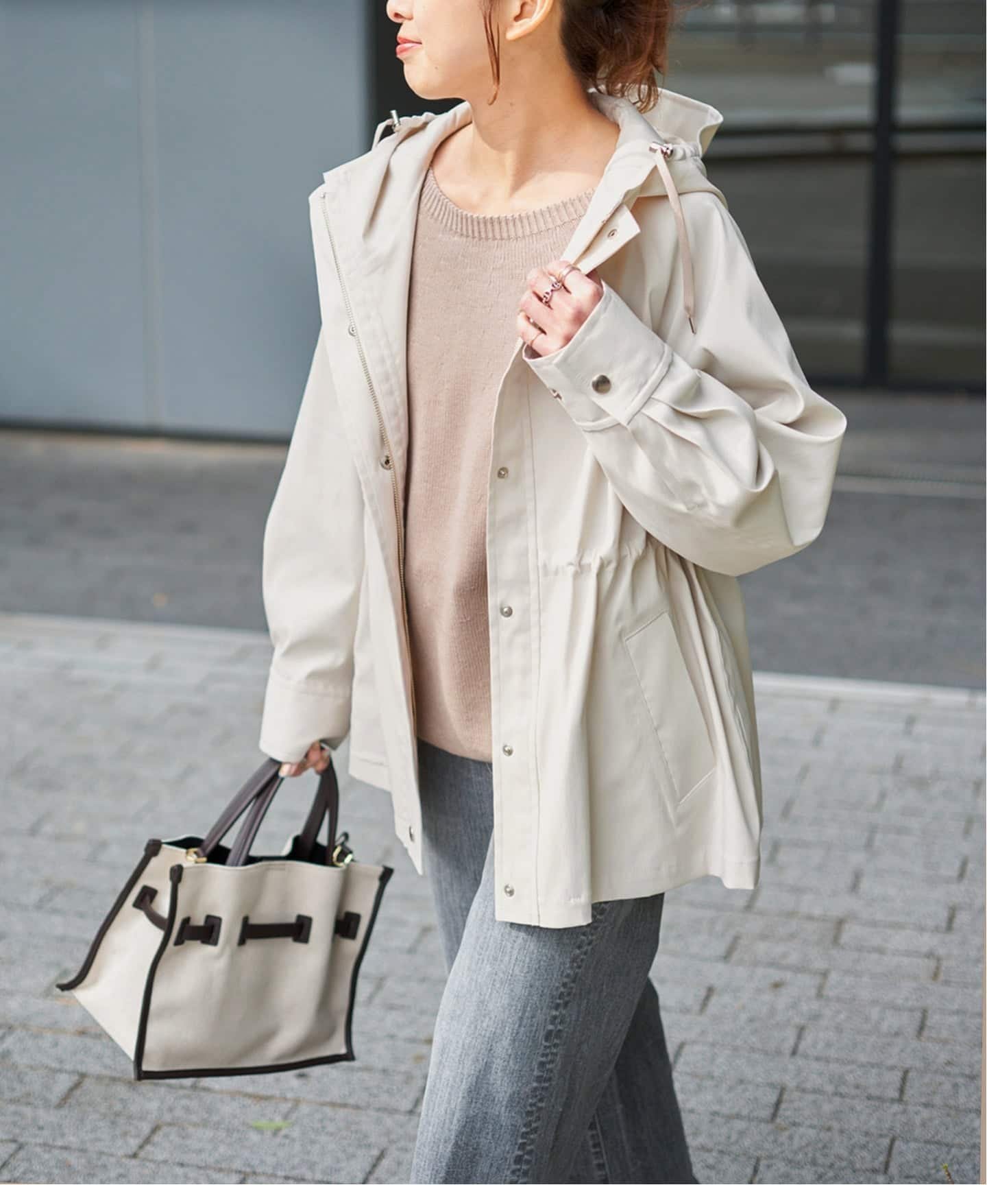 【スピック&スパン/Spick & Span】の撥水ツイルフーディーブルゾン インテリア・キッズ・メンズ・レディースファッション・服の通販 founy(ファニー) 　ファッション　Fashion　レディースファッション　Fashion for Women　アウター　Coat / Outerwear Collection　ブルゾンジャケット・スポーティアウター　Blouson Jackets　人気　Popular, Best Seller　ホワイト A|ID: prp329100004865583 ipo3291000000036216070