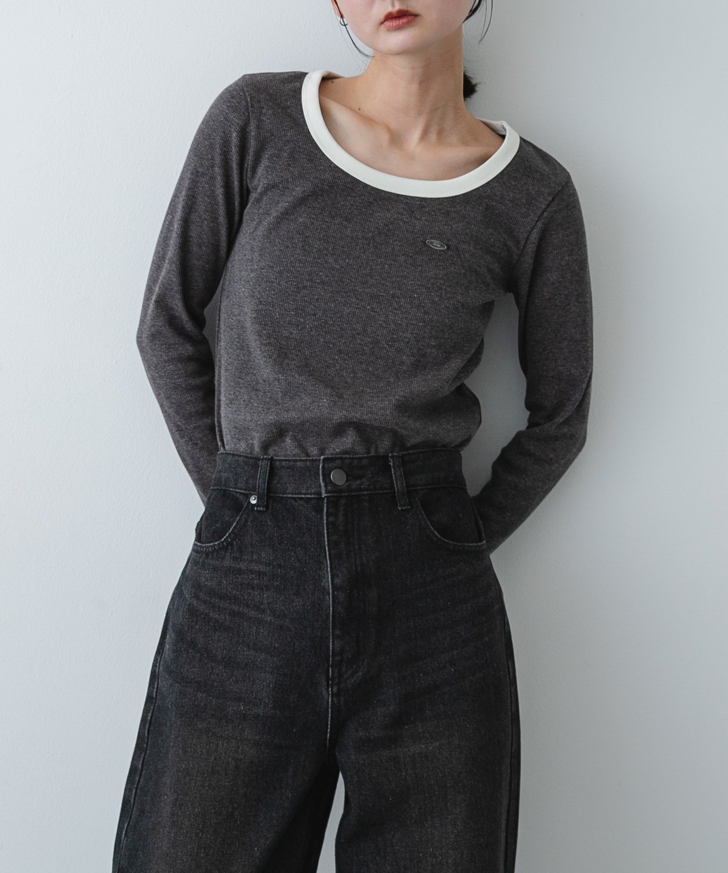 【センスオブプレイス/SENSE OF PLACE by URBAN RESEARCH】のラウンドネックリブTシャツ 人気、トレンドファッション・服の通販 founy(ファニー) 　ファッション　Fashion　レディースファッション　Fashion for Women　トップス・カットソー　Cut & Sew Tops　シャツ・ブラウス・オフィスカジュアル　Elegant Blouses & Button-Ups　ロングTシャツ・Tシャツ　Longline T-Shirts & Tees　インナー　Innerwear　カーディガン　Cardigan, Knitwear　コンパクト　Compact, Small Size　シンプル　Simple, Minimal　ジャケット　Jacket, Outerwear　デコルテ　Décolleté, Neckline　フィット　Fit, Slim Fit　S/S・春夏　SS, Spring/Summer, Warm Season　夏　Summer　2026年　2026　 other-1|ID: prp329100004865705 ipo3291000000036217452