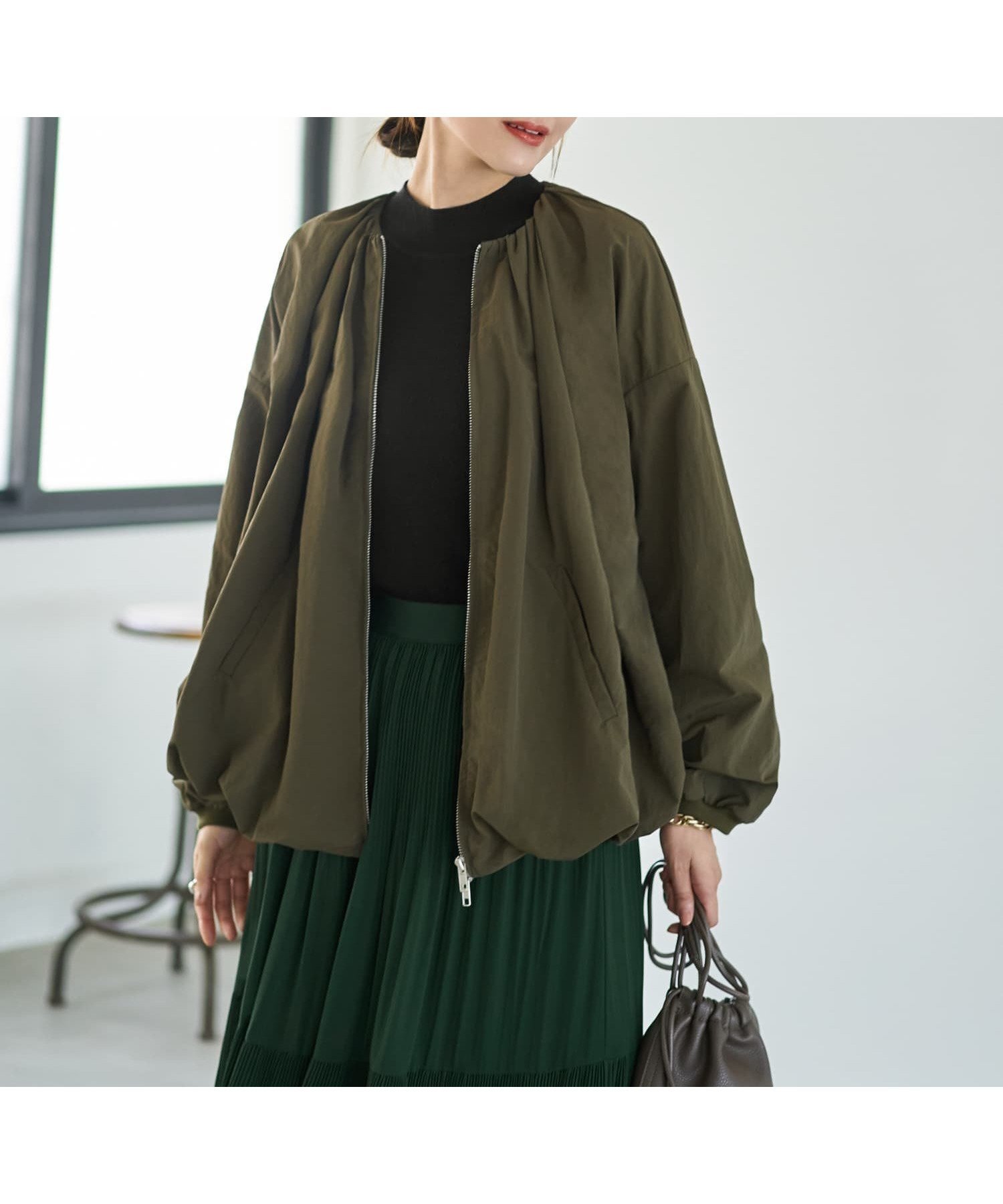 【スタイルデリ/STYLE DELI】のタフタ調シワ加工バルーンブルゾン インテリア・キッズ・メンズ・レディースファッション・服の通販 founy(ファニー) ファッション Fashion レディースファッション Fashion for Women アウター Coat / Outerwear Collection ブルゾンジャケット・スポーティアウター Blouson Jackets イエロー Yellow ギャザー Gathered, Ruffled クール Cool, Chic シルバー Silver, Metallic Silver スリット Slit, Slit Detail タフタ Taffeta, Structured Fabric タートルネック Turtleneck, High Neck ダブル Double, Double-Breasted ドレープ Drape, Draping Fabric 定番 Standard, Basic Item 長袖 Long Sleeve, Full Sleeve ハイネック High Neck, Mock Neck バランス Balance, Style Balance バルーン Balloon, Balloon Silhouette フロント Front, Front Design ブルゾン Blouson, Bomber Jacket ポケット Pocket, Pocket Detail 防寒 Cold Protection, Winter-Ready モッズコート Mods Coat, Military Parka エレガント 上品 Elegant カーキ|ID: prp329100004865720 ipo3291000000036217641