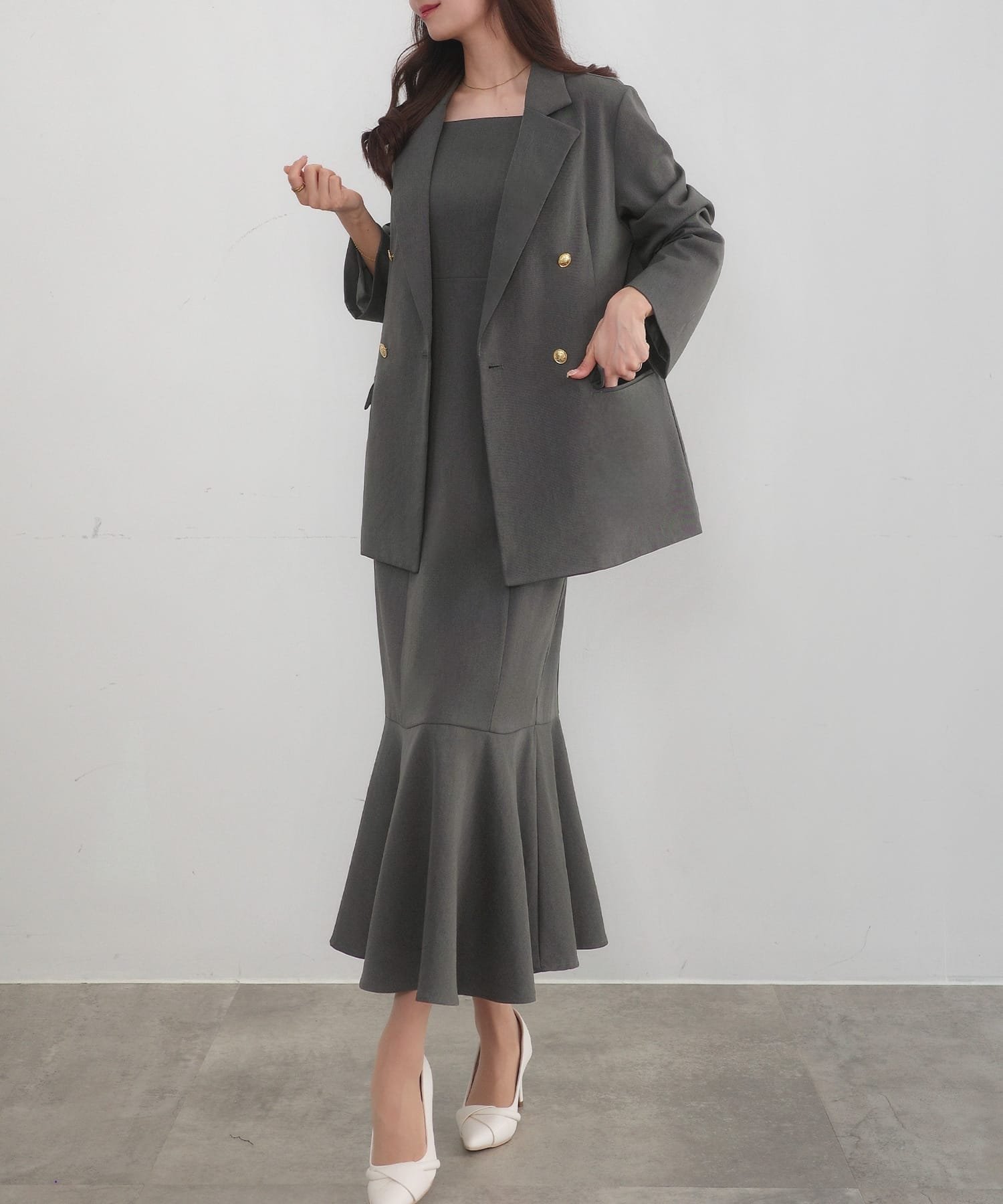 【ジュノア/JUNOAH】のCENEA 金ボタンテーラードジャケット(ゆったりシルエット)+キャミワンピース インテリア・キッズ・メンズ・レディースファッション・服の通販 founy(ファニー) ファッション Fashion レディースファッション Fashion for Women アウター Coat / Outerwear Collection レディースジャケット・軽アウター Jackets テーラードジャケット / 通勤・きれいめスタイル Tailored Jackets & Blazers ワンピース Dresses キャミソールワンピース Camisole Dresses キャミワンピース Cami Dress, Slip Dress ジャケット Jacket, Outerwear Bチャコール|ID: prp329100004865769 ipo3291000000036218064