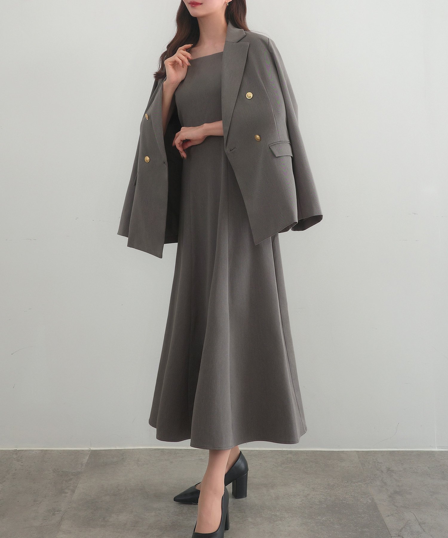 【ジュノア/JUNOAH】のCENEA 金ボタンテーラードジャケット(ゆったりシルエット)+キャミワンピース インテリア・キッズ・メンズ・レディースファッション・服の通販 founy(ファニー) ファッション Fashion レディースファッション Fashion for Women アウター Coat / Outerwear Collection レディースジャケット・軽アウター Jackets テーラードジャケット / 通勤・きれいめスタイル Tailored Jackets & Blazers ワンピース Dresses キャミソールワンピース Camisole Dresses キャミワンピース Cami Dress, Slip Dress ジャケット Jacket, Outerwear グレー|ID: prp329100004865769 ipo3291000000036218080