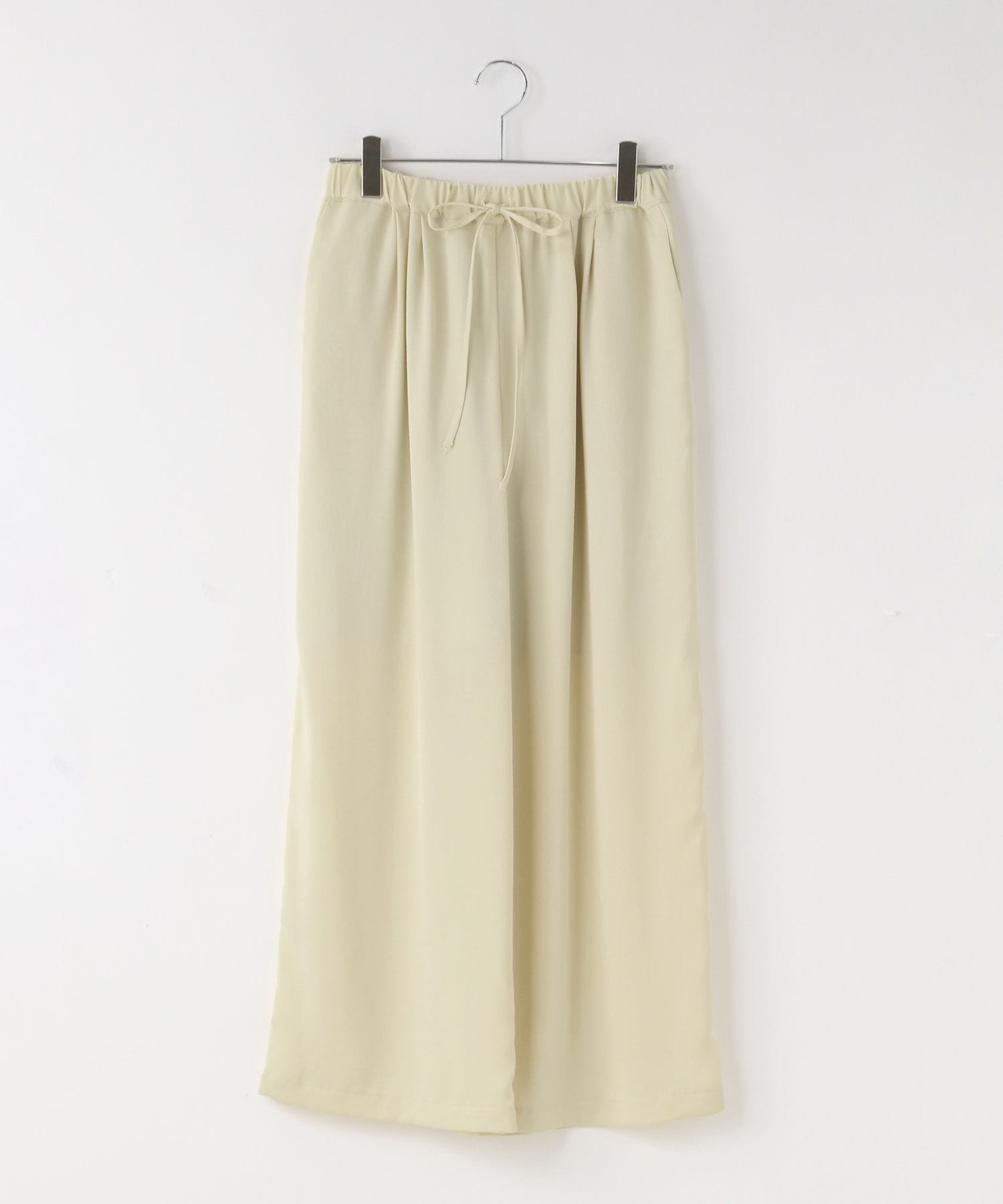 【ローリーズファーム/LOWRYS FARM】のストレッチサテンイージーパンツ インテリア・キッズ・メンズ・レディースファッション・服の通販 founy(ファニー) 　ファッション　Fashion　レディースファッション　Fashion for Women　パンツ　Pants & Trousers　おすすめ　Recommended / Our Picks　とろみ　Fluid, Flowy Fabric　コンパクト　Compact, Small Size　サテン　Satin, Glossy Fabric　ジャケット　Jacket, Outerwear　ダウン　Down, Puffer　ワイド　Wide, Wide Fit　ヴィンテージ　Vintage Style　イエロー62|ID: prp329100004865784 ipo3291000000036218270