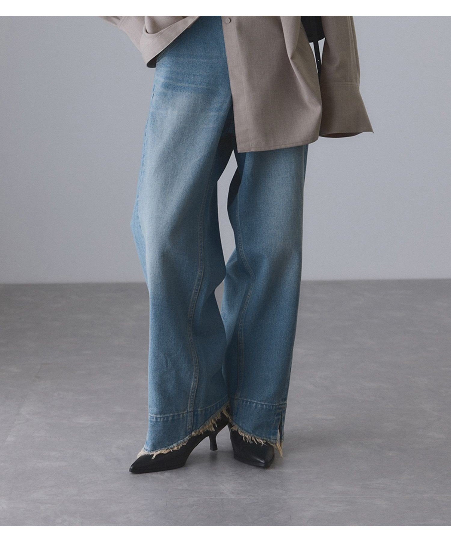 【アダム エ ロペ/ADAM ET ROPE'】のルーズフィットアジャストデニム インテリア・キッズ・メンズ・レディースファッション・服の通販 founy(ファニー) 　ファッション　Fashion　レディースファッション　Fashion for Women　ウォッシュ　Washed Finish　クッション　Cushion, Throw Pillow　ストレート　Straight, Straight Cut　スリット　Slit, Slit Detail　デニム　Denim, Jeans Material　トレンド　Trend, Trending Now　定番　Standard, Basic Item　バランス　Balance, Style Balance　フロント　Front, Front Design　ベーシック　Basic, Essential　ポケット　Pocket, Pocket Detail　メンズ　Men's, Menswear　ワイド　Wide, Wide Fit　サックス(48)|ID: prp329100004865828 ipo3291000000036218784