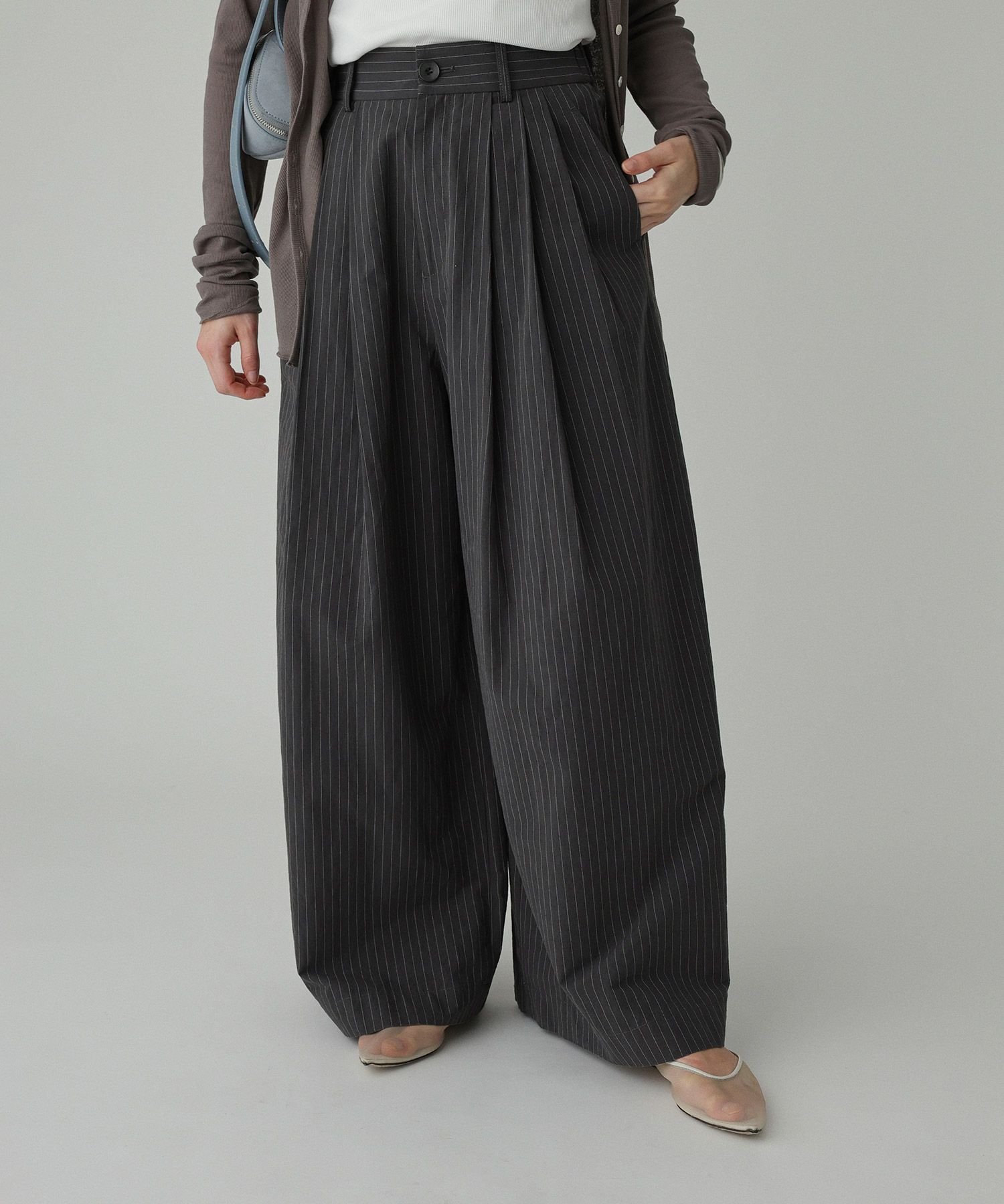 【バビロン/BABYLONE / KIDS】のウェザータックワイドパンツ インテリア・キッズ・メンズ・レディースファッション・服の通販 founy(ファニー) 　ファッション　Fashion　キッズファッション　Fashion for Kids　ボトムス　Bottoms　ウェーブ　Wavy Pattern　春　Spring　シューズ　Shoes, Footwear　シンプル　Simple, Minimal　フラット　Flat, Flat Shoes　フレア　Flare, Flared　リネン　Linen, Linen Fabric　再入荷　Restock / Back in Stock　【新色】グレーストライプ|ID: prp329100004865852 ipo3291000000036218959