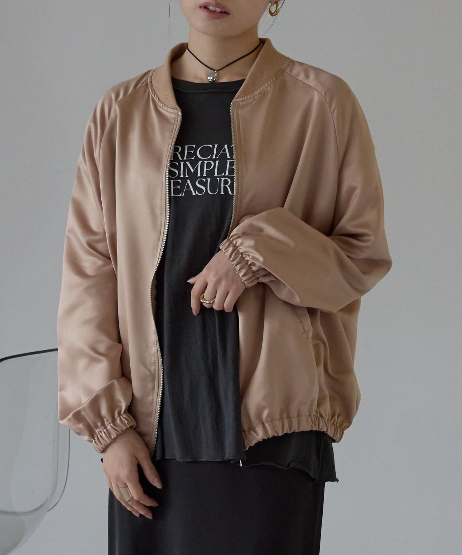 【リラクロ/relaclo】のmitis/サテンライクオーバーサイズブルゾン インテリア・キッズ・メンズ・レディースファッション・服の通販 founy(ファニー) 　ファッション　Fashion　レディースファッション　Fashion for Women　アウター　Coat / Outerwear Collection　ブルゾンジャケット・スポーティアウター　Blouson Jackets　ダウン　Down, Puffer　ブルゾン　Blouson, Bomber Jacket　プリーツ　Pleats, Pleated　エレガント 上品　Elegant　ベージュ|ID: prp329100004865889 ipo3291000000036219272