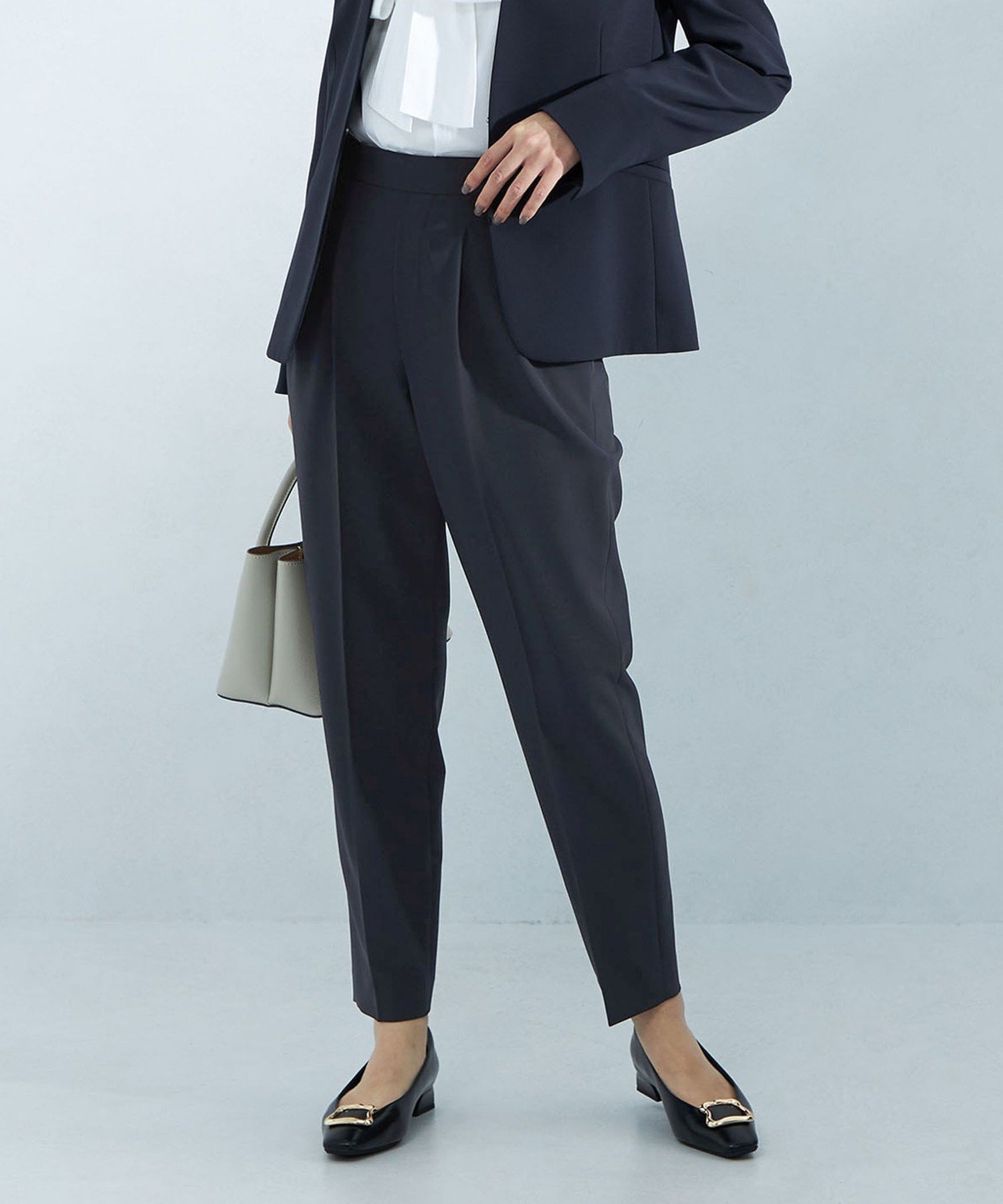 【ユナイテッドアローズ/UNITED ARROWS】のsize SHORT/TALLあり パウドレ テーパード パンツ インテリア・キッズ・メンズ・レディースファッション・服の通販 founy(ファニー) 　ファッション　Fashion　レディースファッション　Fashion for Women　パンツ　Pants & Trousers　オケージョン　Occasion Wear　シンプル　Simple, Minimal　ジャケット　Jacket, Outerwear　ストレッチ　Stretch, Stretchy Fabric　セットアップ　Set-Up, Coordinated Outfit　センター　Center, Center Line　とろみ　Fluid, Flowy Fabric　テーパード　Tapered, Tapered Pants　ドレープ　Drape, Draping Fabric　定番　Standard, Basic Item　人気　Popular, Best Seller　フェミニン　Feminine, Girly　フォーマル　Formal, Dressy　ワイド　Wide, Wide Fit　アウトレット　Outlet / Clearance　セレモニー　Ceremony　入学式　Entrance Ceremony　卒業式　Graduation Ceremony　ビジネス 仕事 通勤　Business / Work / Commuting　NAVY|ID: prp329100004865893 ipo3291000000036219305