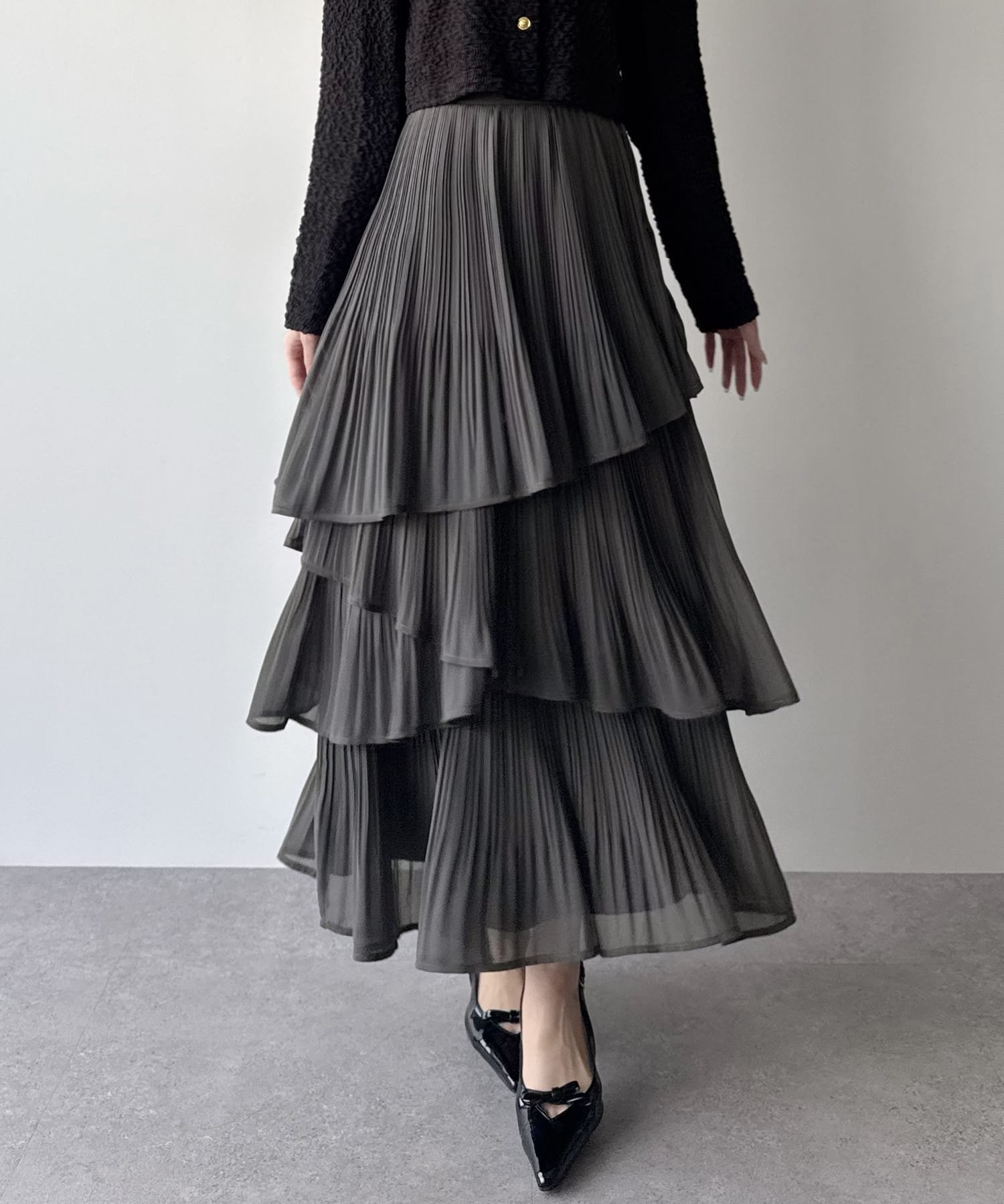 【ジュノア/JUNOAH】のmipiarl ランダムヘムプリーツティアードスカート インテリア・キッズ・メンズ・レディースファッション・服の通販 founy(ファニー) ファッション Fashion レディースファッション Fashion for Women スカート Skirts ティアードスカート Tiered Skirts チャコール|ID: prp329100004865985 ipo3291000000036219747