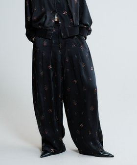 【ジーナシス/JEANASiS】のフラワーサテンコクーンパンツ 人気、トレンドファッション・服の通販 founy(ファニー) ファッション Fashion レディースファッション Fashion for Women パンツ Pants & Trousers おすすめ Recommended / Our Picks サテン Satin, Glossy Fabric スウェット / スエット Sweatshirt, Sweatwear トレンド Trend, Trending Now ブルゾン Blouson, Bomber Jacket ボトム Bottoms, Lower Wear ワイド Wide, Wide Fit 春 Spring |ID:prp329100004866001