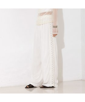 【ノミネ/NOMINE】の【WEB限定】コットン レース パンツ 人気、トレンドファッション・服の通販 founy(ファニー) ファッション Fashion レディースファッション Fashion for Women パンツ Pants & Trousers おすすめ Recommended / Our Picks シンプル Simple, Minimal フェミニン Feminine, Girly レース Lace, Lace Fabric 再入荷 Restock / Back in Stock |ID:prp329100004866018