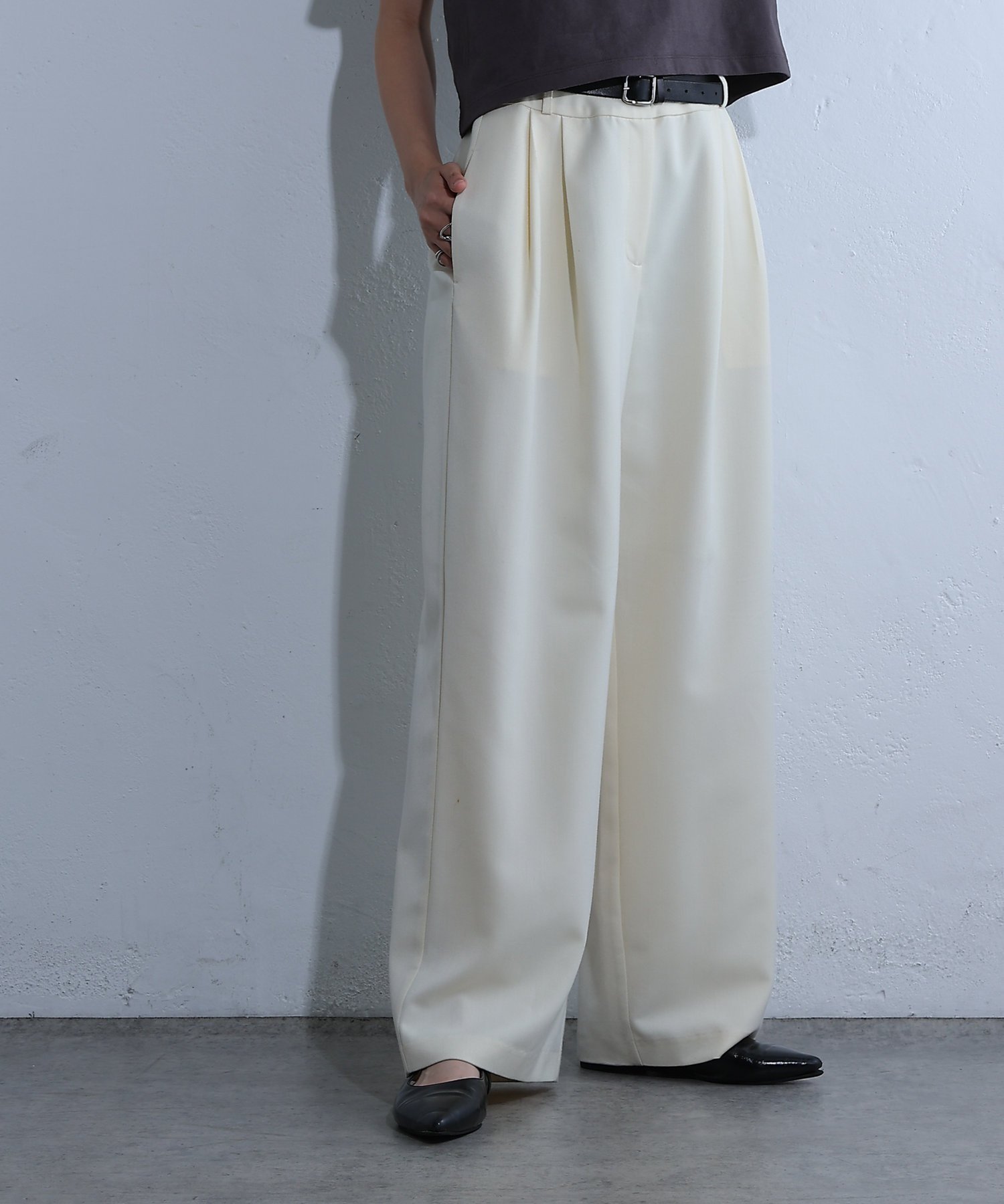 【コロニートゥーワンスリーナイン/COLONY 2139】の【PIKO企画/新色追加】2タックワイドパンツ インテリア・キッズ・メンズ・レディースファッション・服の通販 founy(ファニー) 　ファッション　Fashion　レディースファッション　Fashion for Women　パンツ　Pants & Trousers　ウェーブ　Wavy Pattern　厚底　Platform Shoes　シューズ　Shoes, Footwear　スニーカー　Sneakers, Trainers　フラット　Flat, Flat Shoes　ワイド　Wide, Wide Fit　再入荷　Restock / Back in Stock　アイボリー|ID: prp329100004866038 ipo3291000000036220037