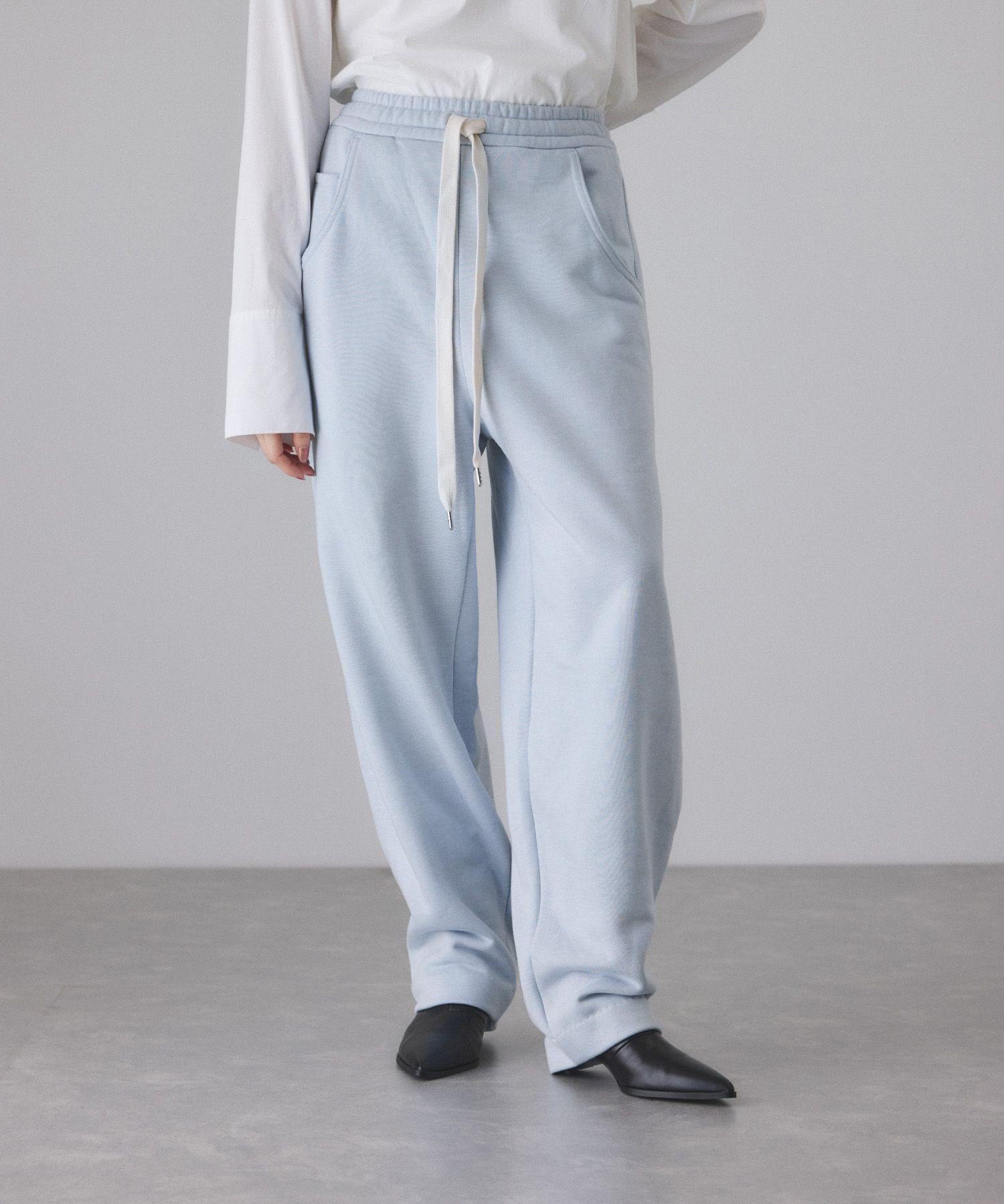 【アダム エ ロペ/ADAM ET ROPE'】のウールミックスコクーンイージーパンツ インテリア・キッズ・メンズ・レディースファッション・服の通販 founy(ファニー) 　ファッション　Fashion　レディースファッション　Fashion for Women　パンツ　Pants & Trousers　ジャケット　Jacket, Outerwear　スニーカー　Sneakers, Trainers　セットアップ　Set-Up, Coordinated Outfit　フォルム　Silhouette, Form　ポケット　Pocket, Pocket Detail　おすすめ　Recommended / Our Picks　2025年　2025　2025-2026秋冬・A/W　Autumn/Winter 2025–26 AW25–26　サックス(48)|ID: prp329100004866046 ipo3291000000036220085