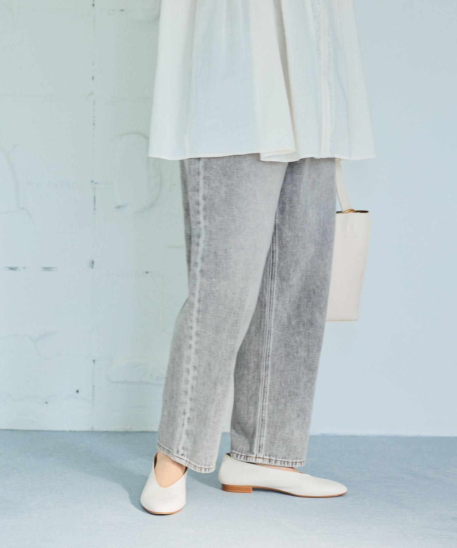 【スタディオ クリップ/studio CLIP】のテーパード甘織りデニムパンツ プチ・プラスサイズあり 《CLIP denim》 インテリア・キッズ・メンズ・レディースファッション・服の通販 founy(ファニー) 　ファッション　Fashion　レディースファッション　Fashion for Women　パンツ　Pants & Trousers　デニムパンツ・ジーンズ・美脚デニム　Denim Jeans & Pants　おすすめ　Recommended / Our Picks　スウェット / スエット　Sweatshirt, Sweatwear　テーパード　Tapered, Tapered Pants　デニム　Denim, Jeans Material　フィット　Fit, Slim Fit　ボトム　Bottoms, Lower Wear　ボーダー　Border, Stripe　レース　Lace, Lace Fabric　春　Spring　ヴィンテージグレー14|ID: prp329100004866047 ipo3291000000036220088