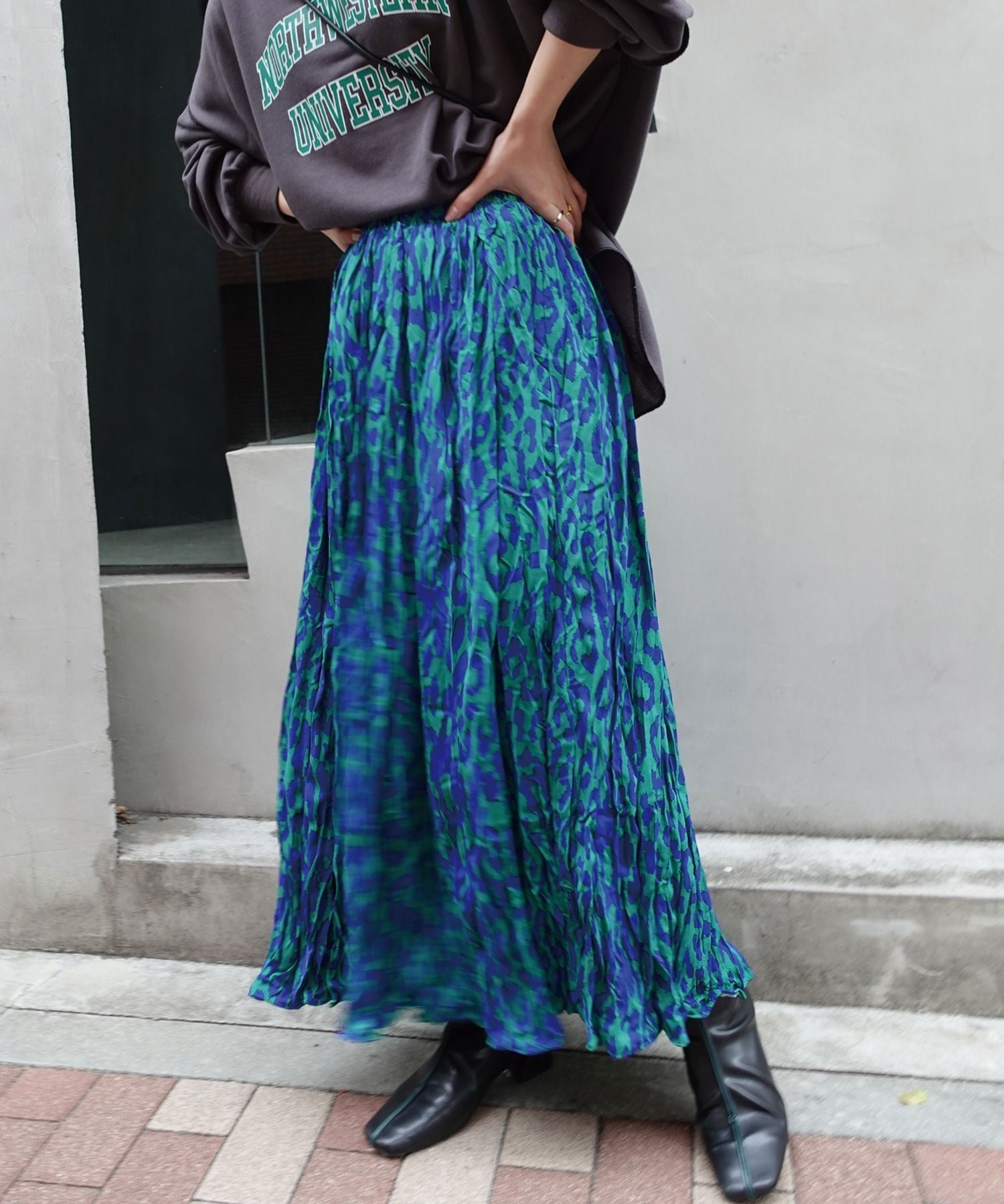 【コーナーズ/CORNERS】のレオパード柄ロングスカート インテリア・キッズ・メンズ・レディースファッション・服の通販 founy(ファニー) 　ファッション　Fashion　レディースファッション　Fashion for Women　スカート　Skirts　ロングスカート　Long Skirts / Maxi & Midi Skirts　プリント　Print, Printed Pattern　レオパード　Leopard, Animal Print　ロング　Long, Long-Length　ネイビー|ID: prp329100004866067 ipo3291000000036220225