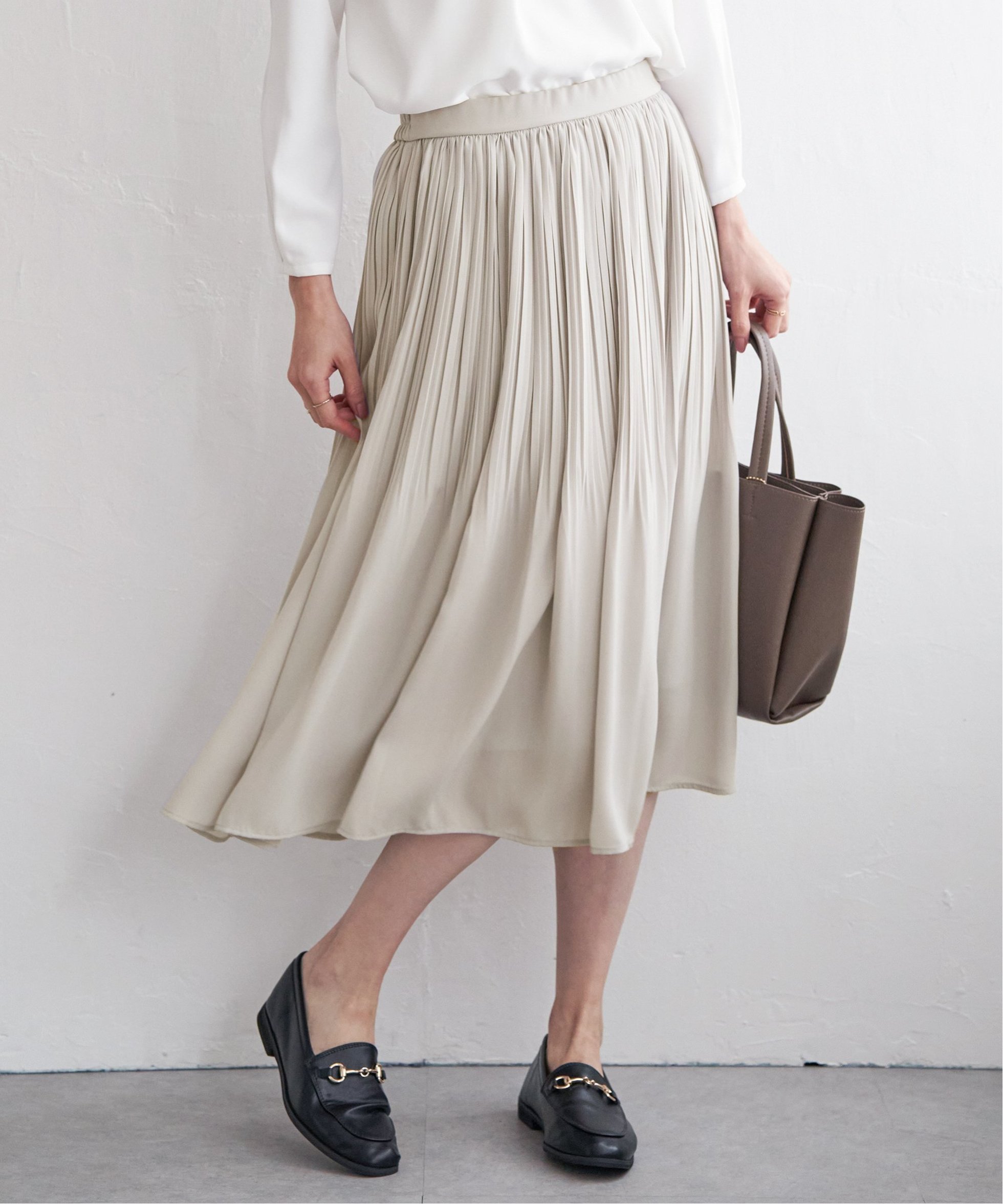 【イッカ/ikka】のシフォンプリーツスカート インテリア・キッズ・メンズ・レディースファッション・服の通販 founy(ファニー) 　ファッション　Fashion　レディースファッション　Fashion for Women　スカート　Skirts　プリーツスカート / 上品フェミニンスタイル　Pleated Skirts　ジャケット　Jacket, Outerwear　ジョーゼット　Georgette, Semi-Sheer Fabric　セレモニー　Ceremony　ツイード　Twill, Twill Weave　プリーツ　Pleats, Pleated　ビジネス 仕事 通勤　Business / Work / Commuting　楽ちん　Easy Fit, Comfortable　ライトグレー|ID: prp329100004866080 ipo3291000000036220302