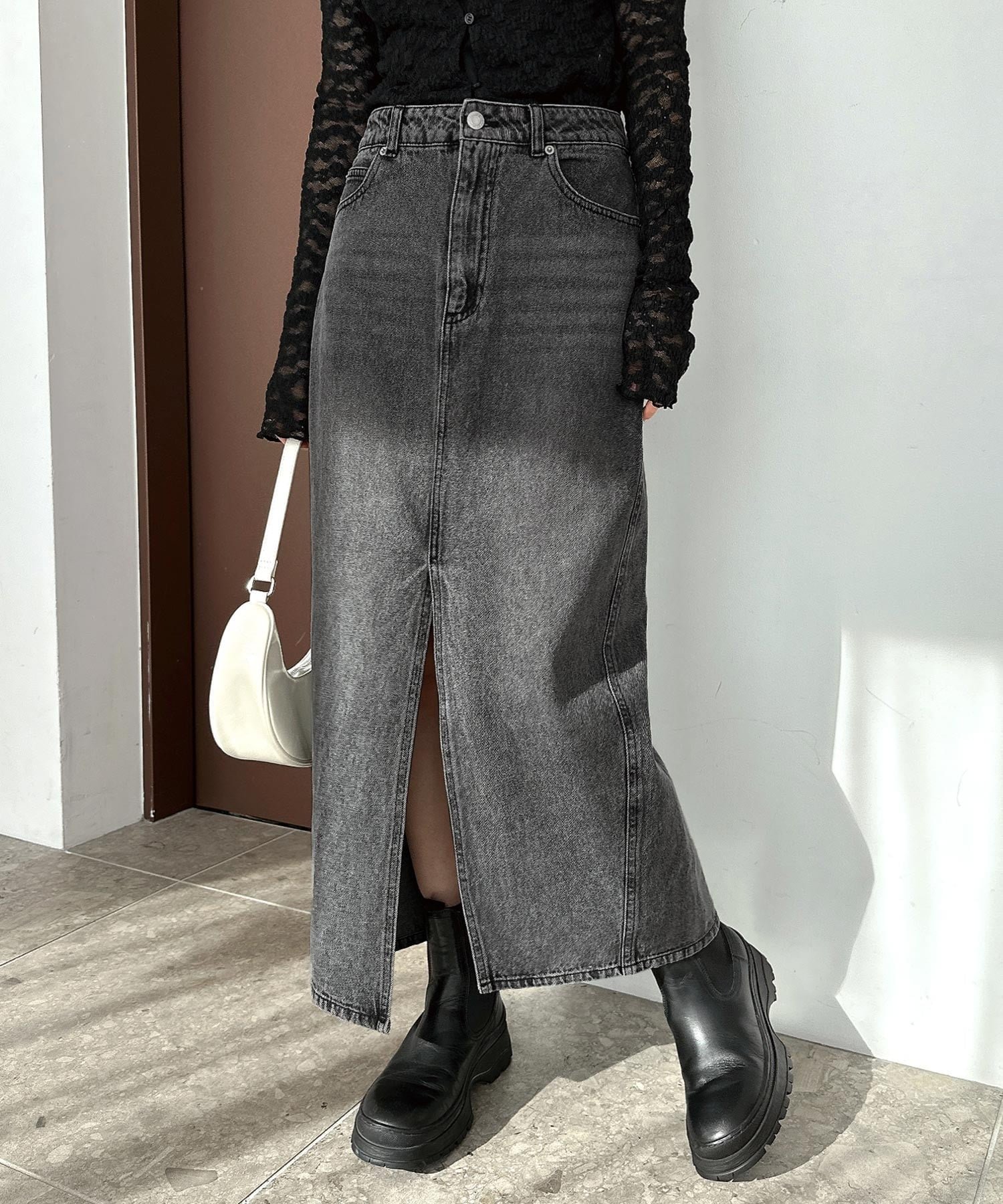 【アンドミー/andme】のセンタースリット デニム タイト スカート Freesia フリージア 人気、トレンドファッション・服の通販 founy(ファニー) 　ファッション　Fashion　レディースファッション　Fashion for Women　スカート　Skirts　インナー　Innerwear　ケミカル　Chemical, Chemical Wash　スリット　Slit, Slit Detail　センター　Center, Center Line　デニム　Denim, Jeans Material　おすすめ　Recommended / Our Picks　 other-1|ID: prp329100004866083 ipo3291000000036220312