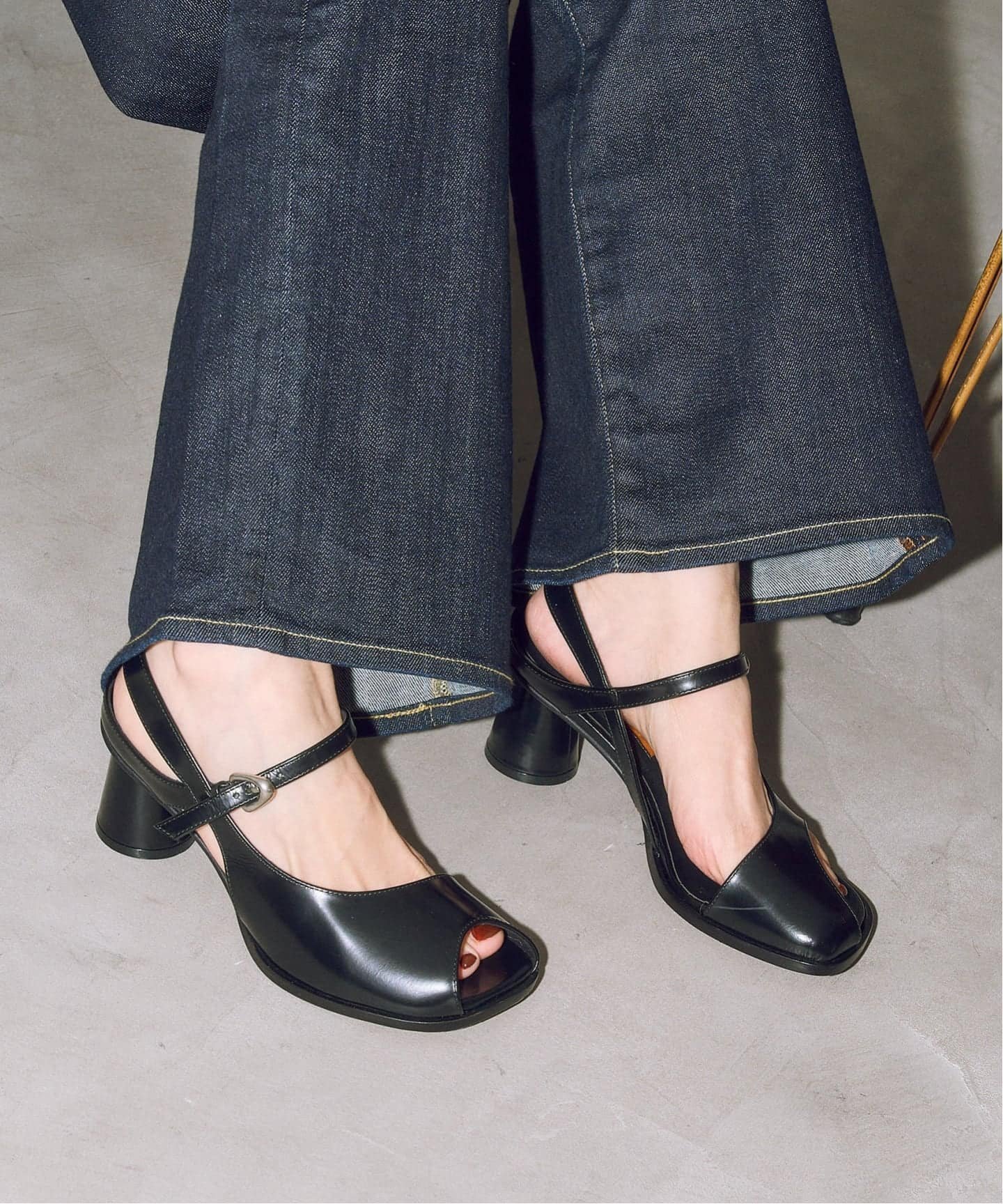 【ル タロン/Le Talon】のGRISE6cmレザーアシメオープントゥサンダル インテリア・キッズ・メンズ・レディースファッション・服の通販 founy(ファニー) 　ファッション　Fashion　レディースファッション　Fashion for Women　アシンメトリー　Asymmetrical Style　カッティング　Cutting Detail　サンダル　Sandals, Summer Shoes　ラップ　Wrap, Wrap Design　ブラック|ID: prp329100004866671 ipo3291000000036248267