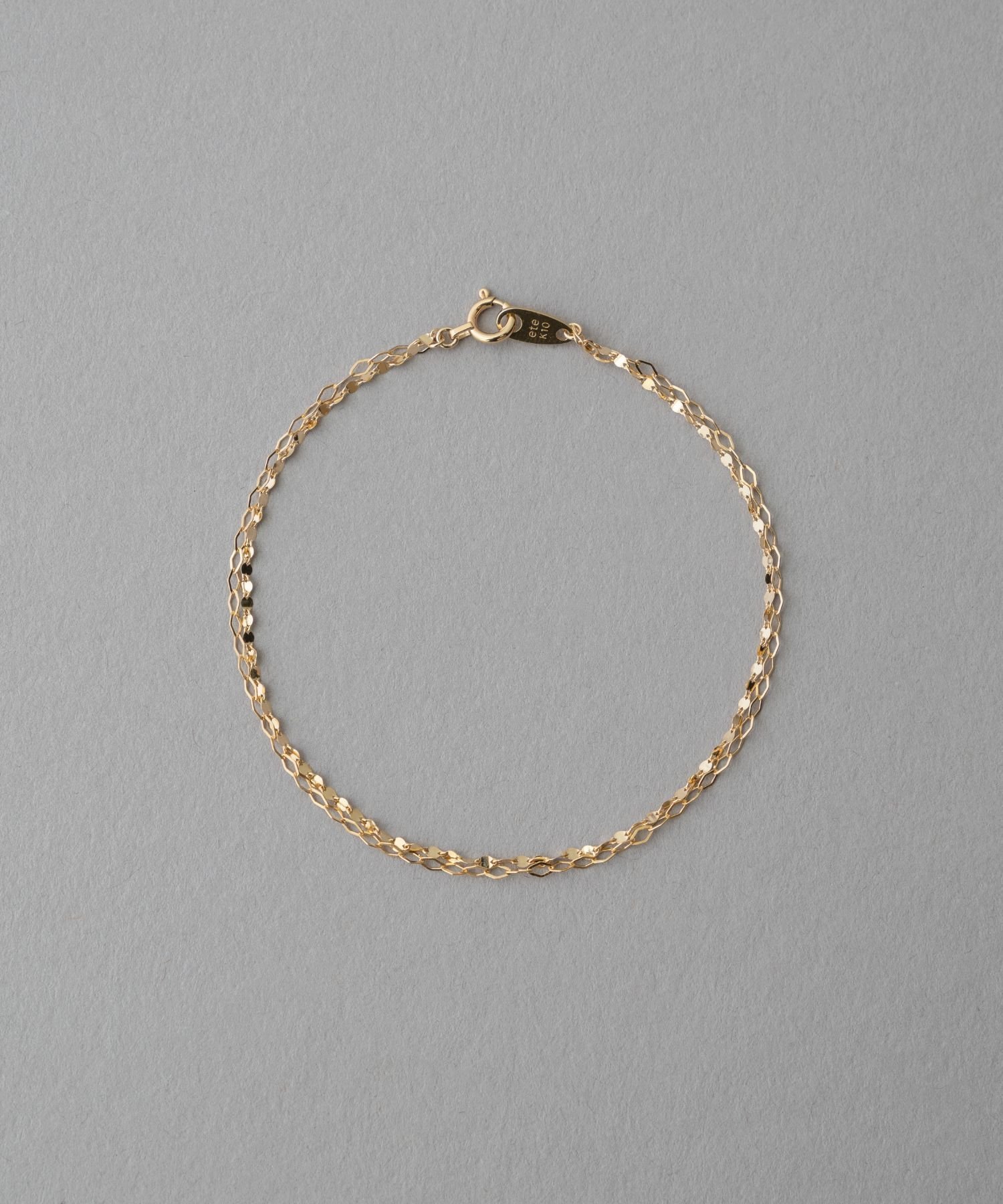 【エテ/ete】のレイヤード K10YG ブレスレット インテリア・キッズ・メンズ・レディースファッション・服の通販 founy(ファニー) ファッション Fashion レディースファッション Fashion for Women ジュエリー Jewelry チェーン&カフブレスレット Cuff & Chain Bracelets スクエア Square, Square Shape ダウン Down, Puffer チェーン Chain, Chain Strap フィット Fit, Slim Fit ブレスレット Bracelet, Wristband レース Lace, Lace Fabric エレガント 上品 Elegant イエローゴールド|ID: prp329100004866711 ipo3291000000036248500