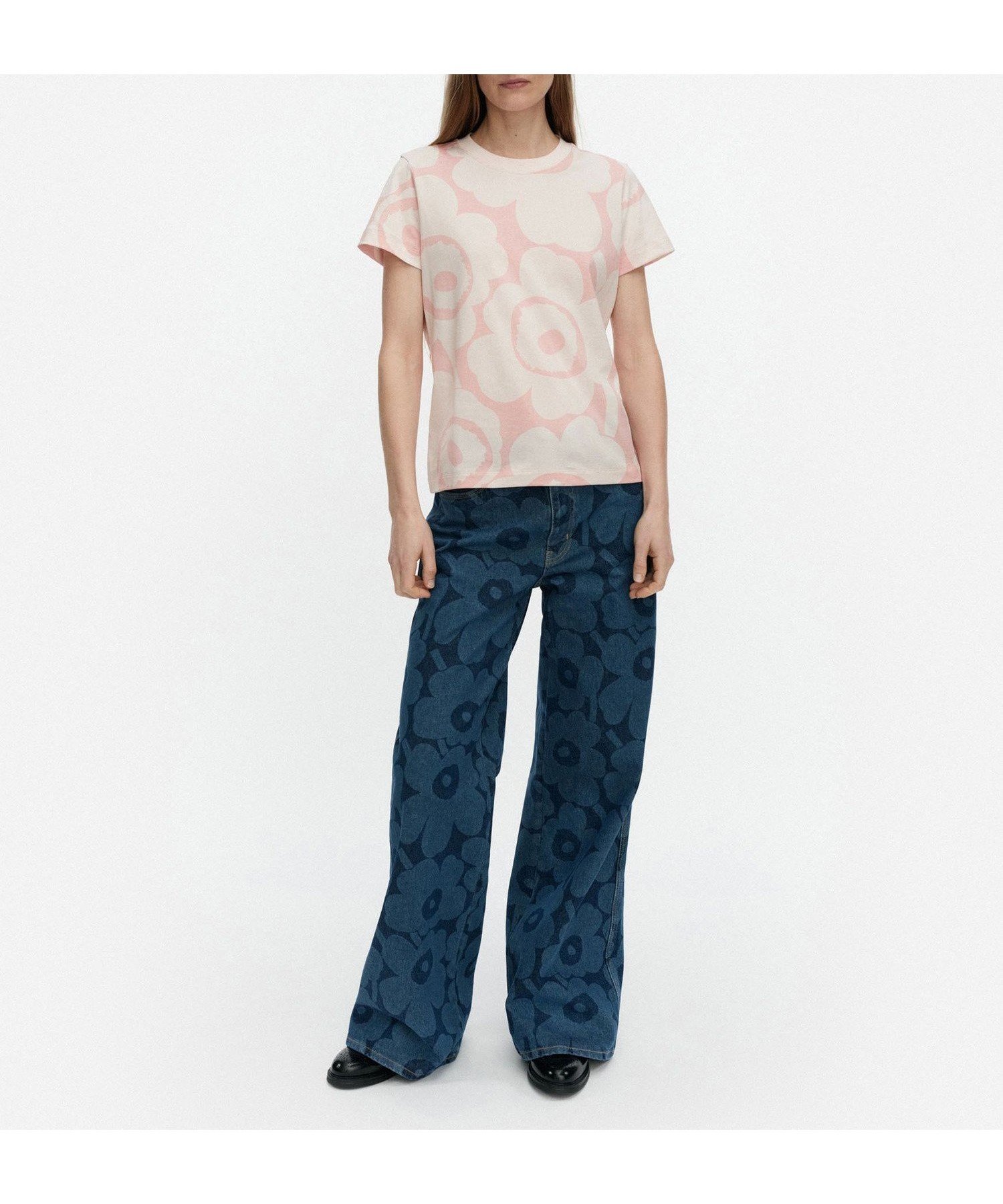 【マリメッコ/marimekko】のHeleys Unikko Tシャツ インテリア・キッズ・メンズ・レディースファッション・服の通販 founy(ファニー) 　ファッション　Fashion　レディースファッション　Fashion for Women　トップス・カットソー　Cut & Sew Tops　シャツ・ブラウス・オフィスカジュアル　Elegant Blouses & Button-Ups　ロングTシャツ・Tシャツ　Longline T-Shirts & Tees　インナー　Innerwear　ライトピンク×ライトピンク|ID: prp329100004866961 ipo3291000000036251917