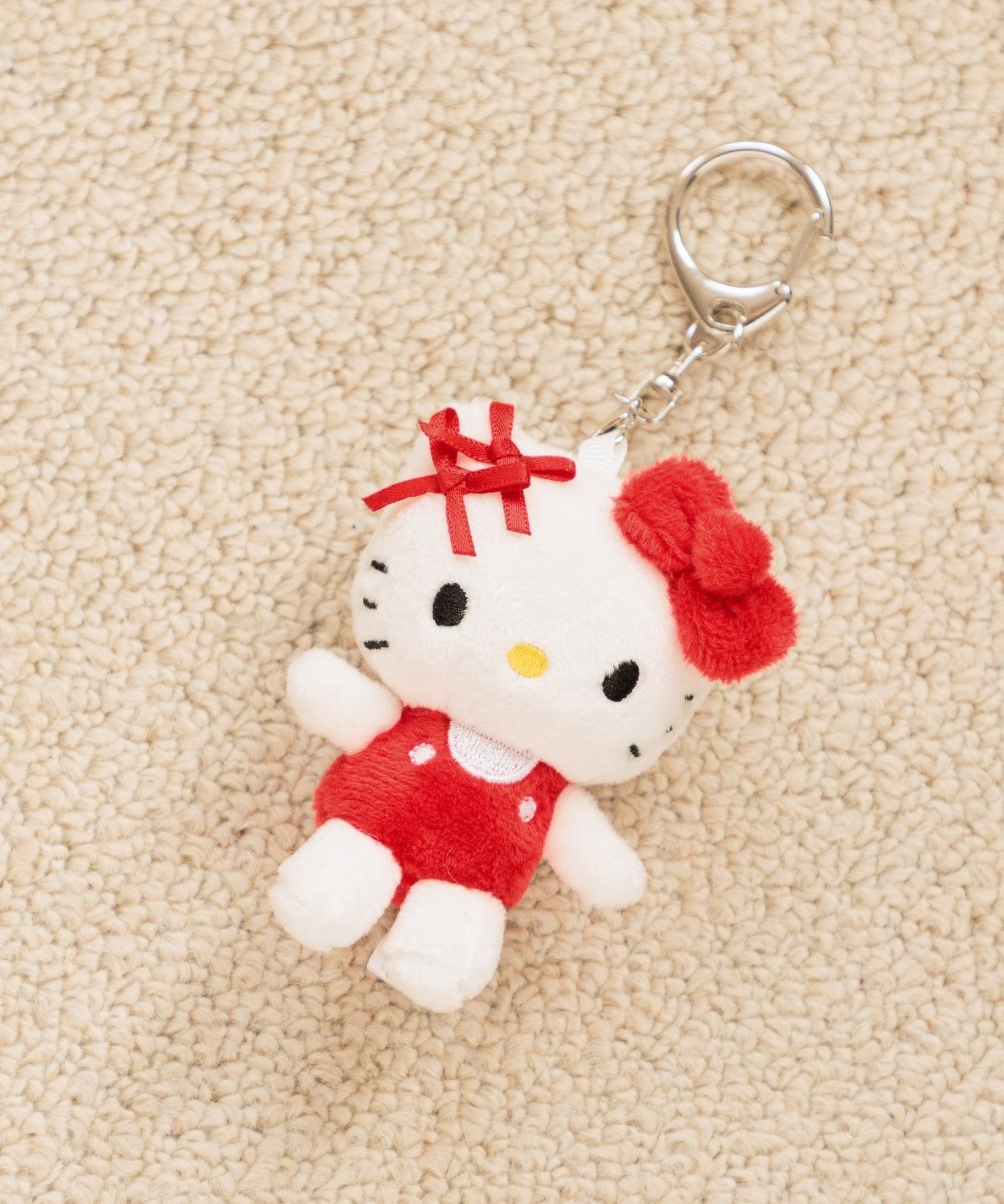 【ローリーズファーム/LOWRYS FARM】の【HELLO KITTY】ぬいキーホルダー7 インテリア・キッズ・メンズ・レディースファッション・服の通販 founy(ファニー) 　ファッション　Fashion　レディースファッション　Fashion for Women　キーホルダー　Keychain, Key Holder　ベーシック　Basic, Essential　人気　Popular, Best Seller　REDリボン|ID: prp329100004866970 ipo3291000000036252126