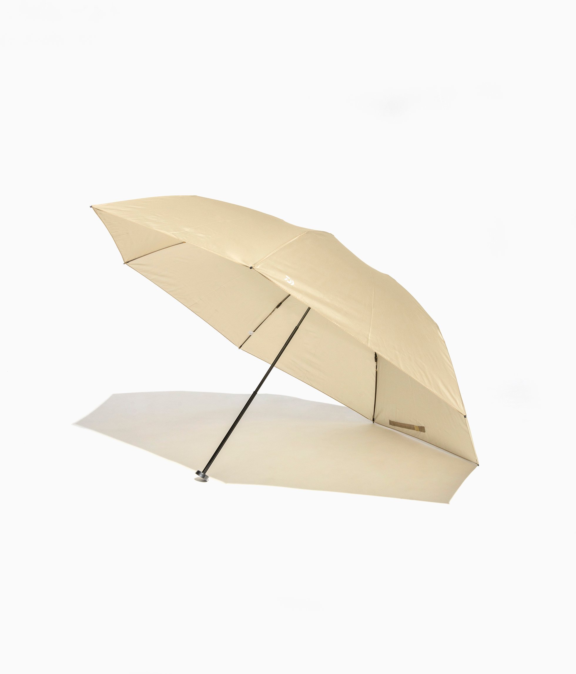 【ディーベック/D-VEC】の【晴雨兼用/UVカット/日傘】ULTRA LIGHT CARBON FOLDABLE UMBRELLA【60cm】 インテリア・キッズ・メンズ・レディースファッション・服の通販 founy(ファニー) 　ファッション　Fashion　レディースファッション　Fashion for Women　レイングッズ・傘・晴雨兼用傘　Umbrellas & Rain Gear　傘　Umbrella, Parasol　日傘　Parasol, UV Umbrella　軽量　Lightweight, Ultra Light　BEIGE|ID: prp329100004866974 ipo3291000000036252251
