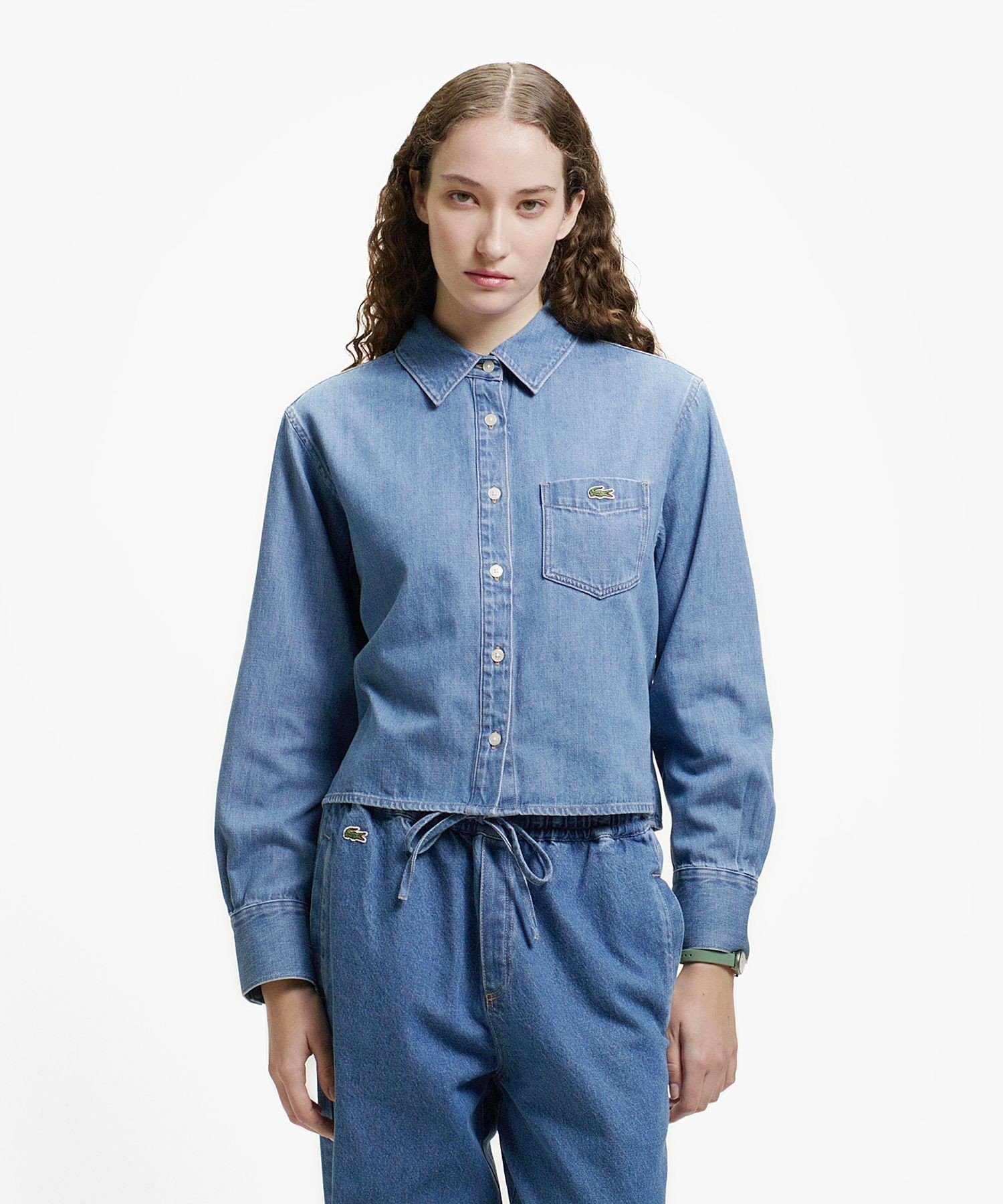 【ラコステ/LACOSTE】のデニムクロップドシャツ インテリア・キッズ・メンズ・レディースファッション・服の通販 founy(ファニー) 　ファッション　Fashion　レディースファッション　Fashion for Women　トップス・カットソー　Cut & Sew Tops　シャツ・ブラウス・オフィスカジュアル　Elegant Blouses & Button-Ups　ウォッシュ　Washed Finish　クロップド　Cropped, Short Length　デニム　Denim, Jeans Material　トレンド　Trend, Trending Now　ベーシック　Basic, Essential　ポケット　Pocket, Pocket Detail　ブルー|ID: prp329100004867382 ipo3291000000036257464