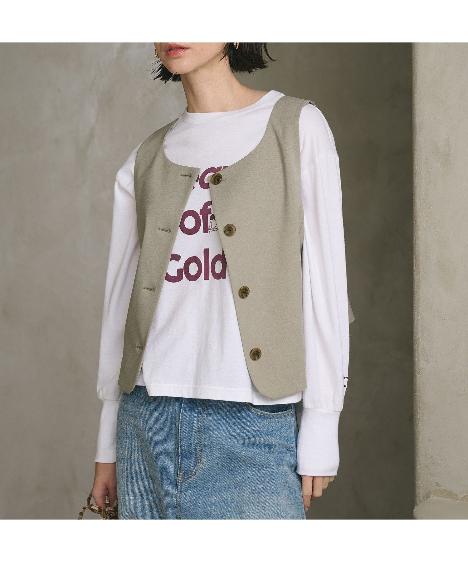 【ビューティ&ユース ユナイテッドアローズ/BEAUTY&YOUTH / UNITED ARROWS】のスクエアネック 2WAYベスト 吸水速乾 防シワ UV インテリア・キッズ・メンズ・レディースファッション・服の通販 founy(ファニー) 　ファッション　Fashion　レディースファッション　Fashion for Women　アウター　Coat / Outerwear Collection　トップス・カットソー　Cut & Sew Tops　ベスト&ジレ / 重ね着スタイル　Vests & Gilets　カットソー　Cut and Sewn Top　クラシック　Classic, Timeless Style　コンパクト　Compact, Small Size　吸水　Absorbent, Quick-Dry　ジャケット　Jacket, Outerwear　スクエア　Square, Square Shape　ツイル　Twist, Twisted Detail　デニム　Denim, Jeans Material　ドレープ　Drape, Draping Fabric　ベスト　Vest, Waistcoat　メランジ　Melange, Mixed Yarn　ワイド　Wide, Wide Fit　おすすめ　Recommended / Our Picks　BEIGE|ID: prp329100004867392 ipo3291000000036257720