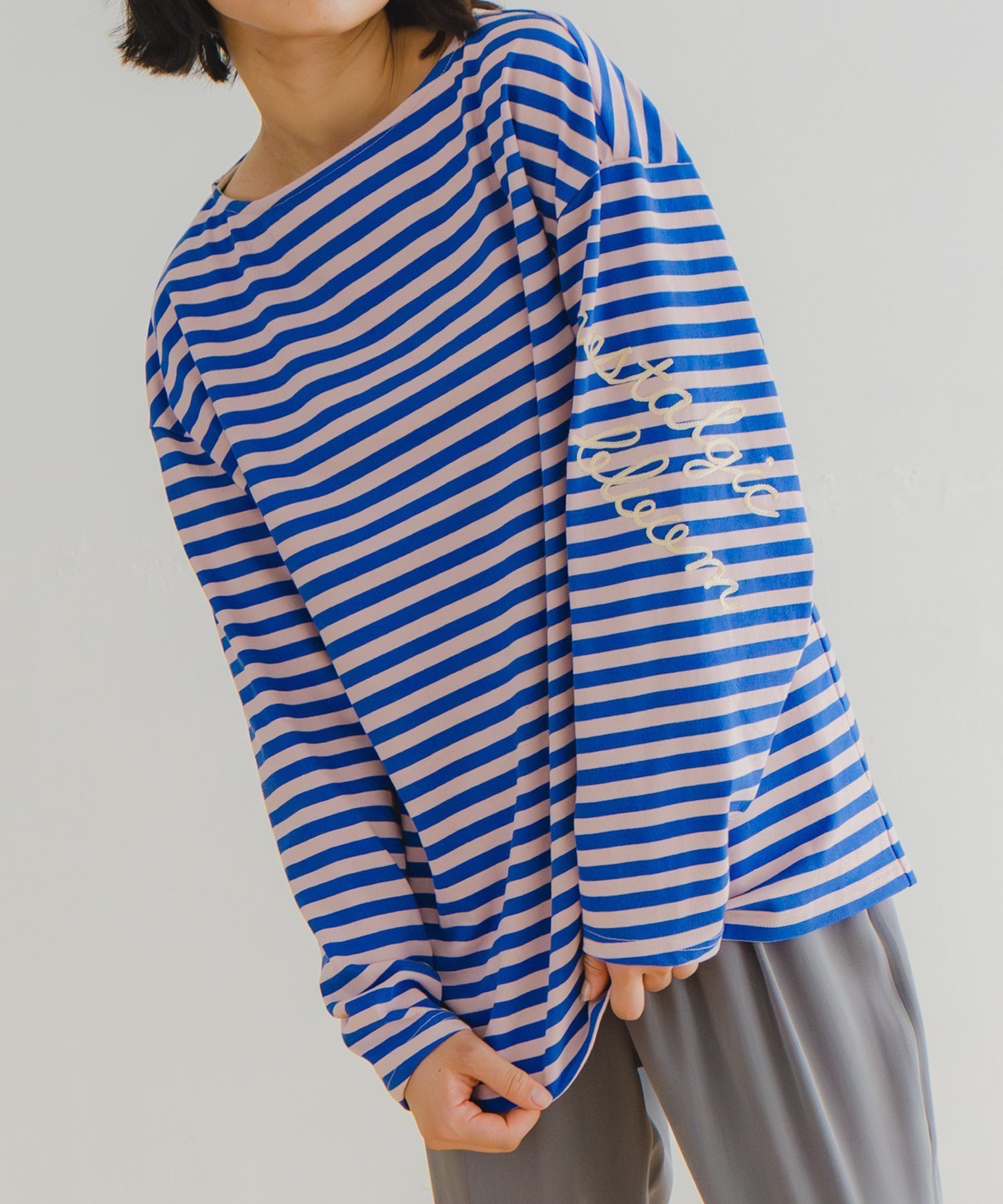 【ビーアパートメント/b apartment / MEN】の「WHYTO. / ホワイト」ルーズストライプトップス インテリア・キッズ・メンズ・レディースファッション・服の通販 founy(ファニー) ファッション Fashion メンズファッション Fashion for Men トップス・カットソー Cut & Sew Tops チェーン Chain, Chain Strap パイピング Piping, Trim Design ボーダー Border, Stripe S/S・春夏 SS, Spring/Summer, Warm Season 再入荷 Restock / Back in Stock 夏 Summer 2026年 2026 PINK×BLUE|ID: prp329100004867401 ipo3291000000036257867