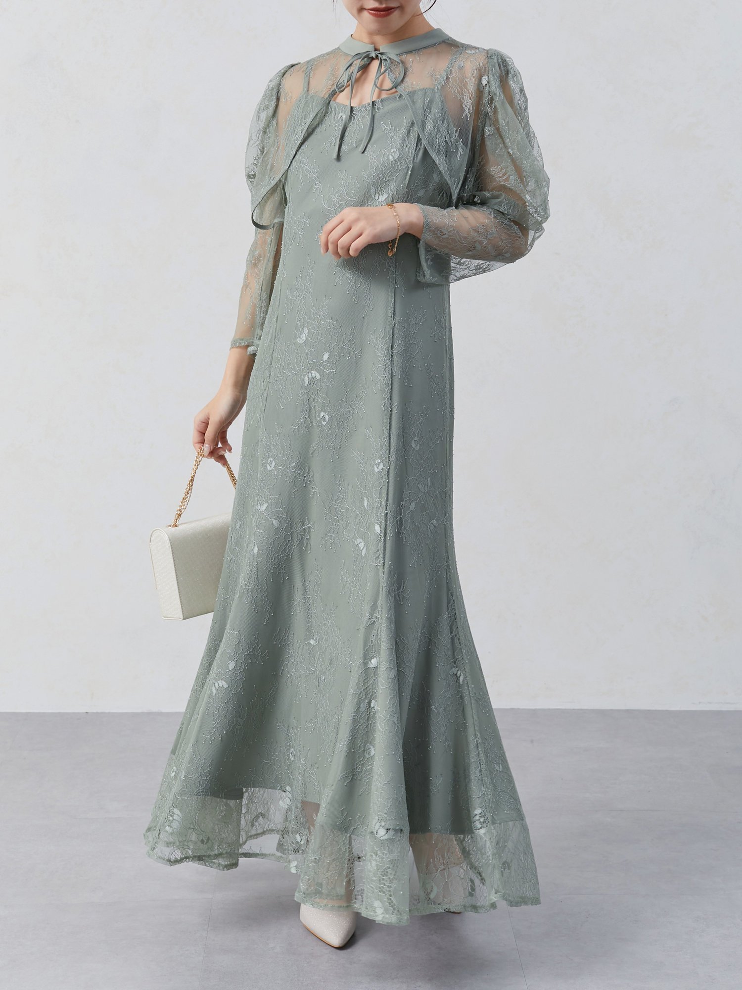 【ゼヴォン/Thevon】の【オケージョン】ボレロレイヤーレースキャミワンピース インテリア・キッズ・メンズ・レディースファッション・服の通販 founy(ファニー) 　ファッション　Fashion　レディースファッション　Fashion for Women　アウター　Coat / Outerwear Collection　ボレロ・ショート丈ジャケット / ドレス羽織りに　Boleros & Short Jackets　ワンピース　Dresses　キャミソールワンピース　Camisole Dresses　エレガント 上品　Elegant　オケージョン　Occasion Wear　キャミソール　Camisole, Spaghetti Strap Top　キャミワンピース　Cami Dress, Slip Dress　シンプル　Simple, Minimal　ドレス　Dress, One-Piece　フェミニン　Feminine, Girly　フォーマル　Formal, Dressy　ボレロ　Bolero, Short Cardigan　マーメイド　Mermaid, Fishtail Silhouette　レース　Lace, Lace Fabric　再入荷　Restock / Back in Stock　おすすめ　Recommended / Our Picks　セレモニー　Ceremony　結婚式　Wedding　披露宴　Wedding Reception　グリーン|ID: prp329100004867422 ipo3291000000036258096