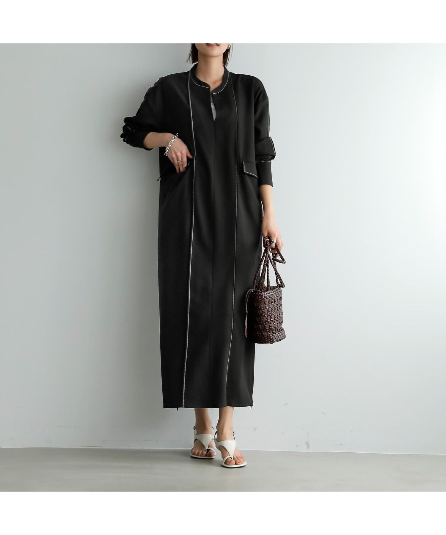 【スタイルデリ/STYLE DELI】の【LUXE】配色ステッチ両裾ファスナーワンピース インテリア・キッズ・メンズ・レディースファッション・服の通販 founy(ファニー) 　ファッション　Fashion　レディースファッション　Fashion for Women　ワンピース　Dresses　イエロー　Yellow　インナー　Innerwear　カフス　Cuff Design　ショルダー　Shoulder, Shoulder Strap　スリット　Slit, Slit Detail　ツイル　Twist, Twisted Detail　ドロップ　Drop Shoulder, Dropped Style　定番　Standard, Basic Item　長袖　Long Sleeve, Full Sleeve　フロント　Front, Front Design　ペチコート　Petticoat, Underskirt　ポケット　Pocket, Pocket Detail　リラックス　Relax, Relaxed Fit　レギンス　Leggings, Stretch Pants　ロング　Long, Long-Length　ワイド　Wide, Wide Fit　夏　Summer　ブラック|ID: prp329100004867440 ipo3291000000036258178