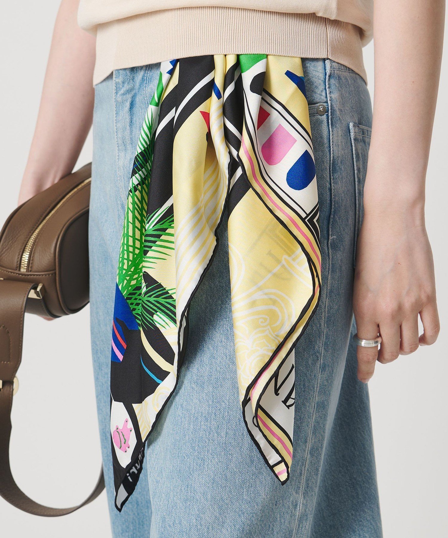 【ユナイテッドアローズ/UNITED ARROWS】のmanipuri SILK 65*65 スカーフ 26SS インテリア・キッズ・メンズ・レディースファッション・服の通販 founy(ファニー) 　ファッション　Fashion　レディースファッション　Fashion for Women　2026年　2026　おすすめ　Recommended / Our Picks　シルク　Silk, 100% Silk　シンプル　Simple, Minimal　ジャケット　Jacket, Outerwear　スカーフ　Scarf, Neckwear　ストール　Stole, Wrap　デニム　Denim, Jeans Material　パターン　Pattern, Design Print　人気　Popular, Best Seller　YELLOW|ID: prp329100004867465 ipo3291000000036258316