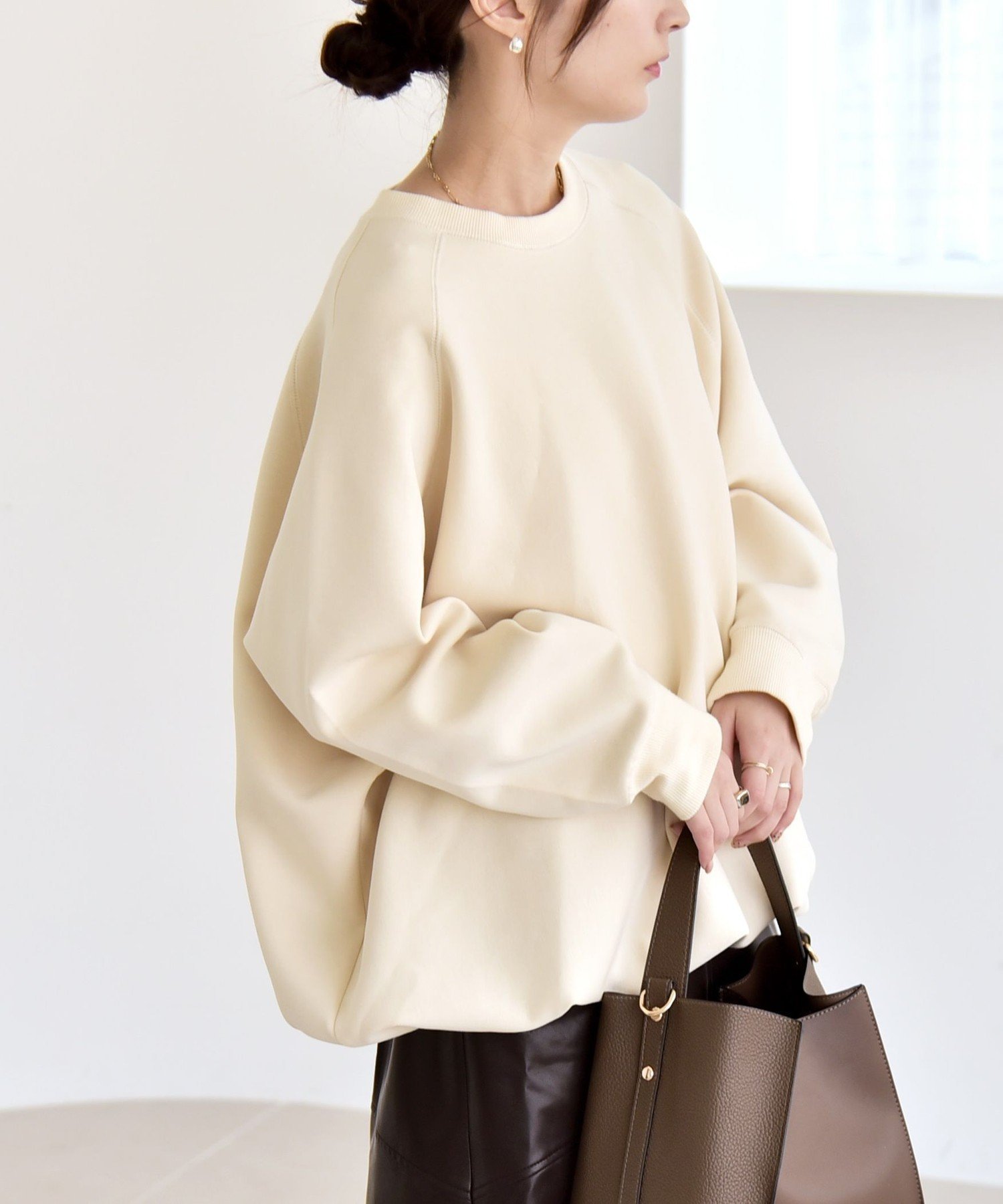 【シップス フォー ウィメン/SHIPS】のquaranciel 洗濯機可能 ポンチ ドロスト ルーズ プルオーバー インテリア・キッズ・メンズ・レディースファッション・服の通販 founy(ファニー) 　ファッション　Fashion　レディースファッション　Fashion for Women　トップス・カットソー　Cut & Sew Tops　カジュアルプルオーバー・ニットトップス　Pullovers & Knit Tops / Casual Pullovers　洗える　Machine Washable　スウェット / スエット　Sweatshirt, Sweatwear　スクエア　Square, Square Shape　バランス　Balance, Style Balance　ビッグ　Big, Oversized　ボトム　Bottoms, Lower Wear　リラックス　Relax, Relaxed Fit　ルーズ　Loose, Oversized　おすすめ　Recommended / Our Picks　2026年　2026　ナチュラル|ID: prp329100004867889 ipo3291000000036264864