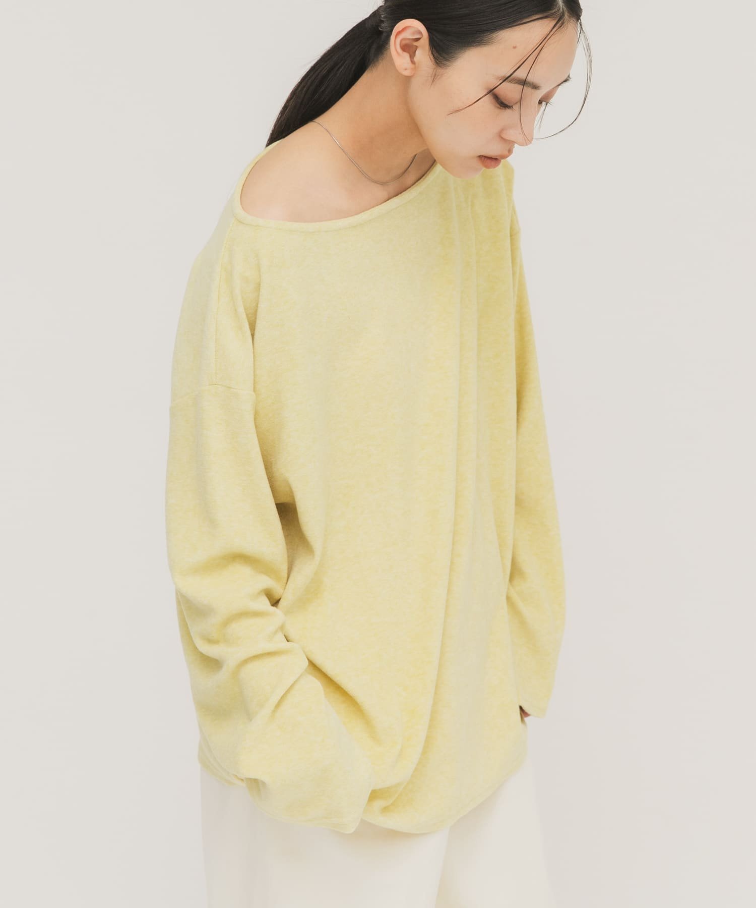 【ケービーエフ/KBF / URBAN RESEARCH】のショルダータックプルオーバー インテリア・キッズ・メンズ・レディースファッション・服の通販 founy(ファニー) 　ファッション　Fashion　レディースファッション　Fashion for Women　トップス・カットソー　Cut & Sew Tops　カジュアルプルオーバー・ニットトップス　Pullovers & Knit Tops / Casual Pullovers　2026年　2026　おすすめ　Recommended / Our Picks　スリット　Slit, Slit Detail　ドレープ　Drape, Draping Fabric　夏　Summer　S/S・春夏　SS, Spring/Summer, Warm Season　イエロー系その他|ID: prp329100004867914 ipo3291000000036266755