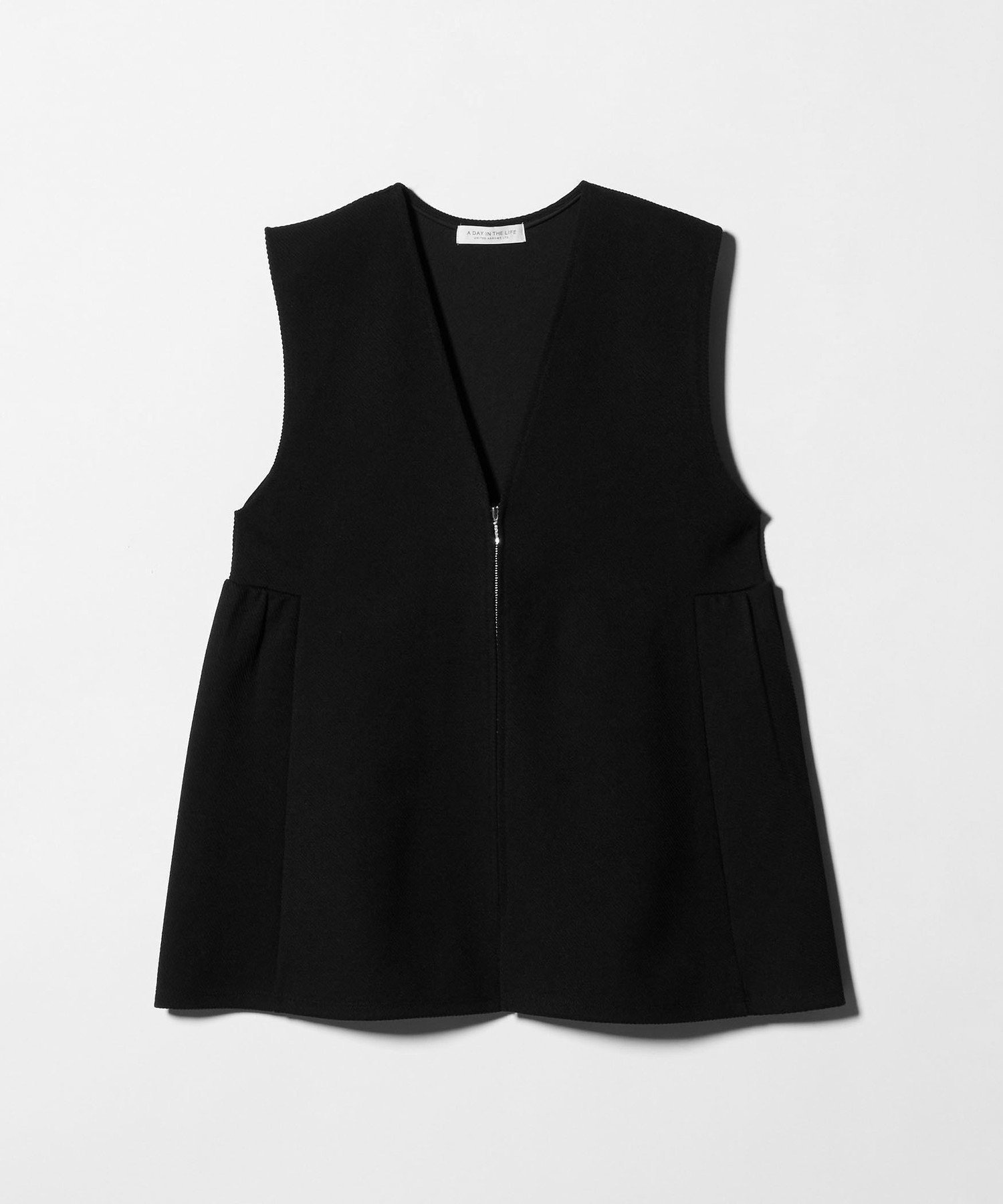 【ユナイテッドアローズ/UNITED ARROWS】のカルゼジャージー ペプラムベスト A DAY IN THE LIFE インテリア・キッズ・メンズ・レディースファッション・服の通販 founy(ファニー) 　ファッション　Fashion　レディースファッション　Fashion for Women　アウター　Coat / Outerwear Collection　トップス・カットソー　Cut & Sew Tops　ベスト&ジレ / 重ね着スタイル　Vests & Gilets　インナー　Innerwear　タイトスカート　Pencil Skirt, Tight Skirt　ツイード　Twill, Twill Weave　デニム　Denim, Jeans Material　トレンド　Trend, Trending Now　バランス　Balance, Style Balance　フォルム　Silhouette, Form　ベスト　Vest, Waistcoat　ペプラム　Peplum, Flared Hem　ロング　Long, Long-Length　アウトレット　Outlet / Clearance　おすすめ　Recommended / Our Picks　ビジネス 仕事 通勤　Business / Work / Commuting　BLACK|ID: prp329100004867978 ipo3291000000036268125