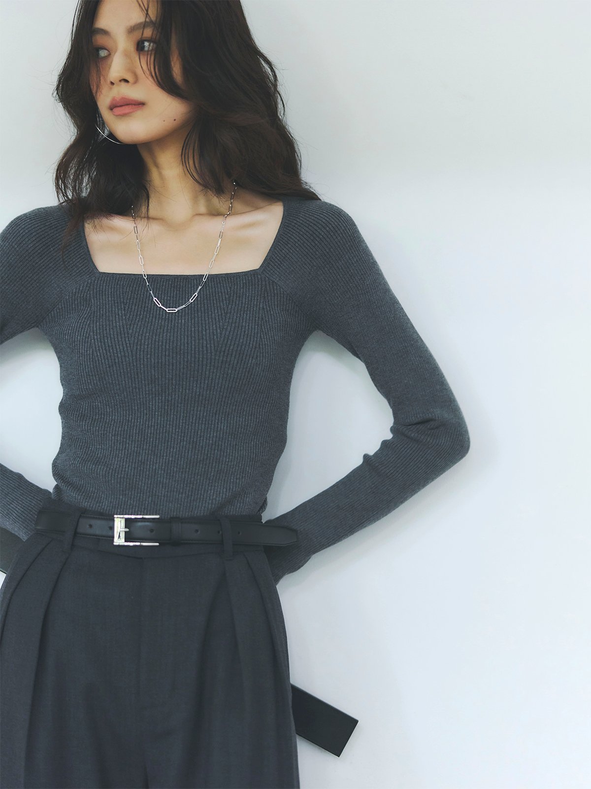 【アニュアンス/anuans】のシルクカシミアブレンドデコルテリブニット インテリア・キッズ・メンズ・レディースファッション・服の通販 founy(ファニー) 　ファッション　Fashion　レディースファッション　Fashion for Women　トップス・カットソー　Cut & Sew Tops　ニット　Knit Tops & Sweaters　アクセサリー　Fashion Accessories　ジャケット　Jacket, Outerwear　デコルテ　Décolleté, Neckline　フィット　Fit, Slim Fit　GREY|ID: prp329100004868014 ipo3291000000036268751