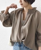 【シップス フォー ウィメン/SHIPS】の手洗い可能 シアー タンブラー リボン デザイン 長袖 ブラウス 人気、トレンドファッション・服の通販 founy(ファニー) ファッション Fashion レディースファッション Fashion for Women トップス・カットソー Cut & Sew Tops シャツ・ブラウス・オフィスカジュアル Elegant Blouses & Button-Ups イエロー Yellow ギャザー Gathered, Ruffled シアー Sheer, See-Through シンプル Simple, Minimal ジャケット Jacket, Outerwear スキッパー Skipper, Open Collar タンブラー Tumbler, Travel Mug ダウン Down, Puffer デニム Denim, Jeans Material ドレープ Drape, Draping Fabric 長袖 Long Sleeve, Full Sleeve フリル Frill, Ruffle ボトム Bottoms, Lower Wear ポケット Pocket, Pocket Detail リボン Ribbon, Bow おすすめ Recommended / Our Picks ビジネス 仕事 通勤 Business / Work / Commuting 2026年 2026 thumbnail ライトカーキ|ID: prp329100004868022 ipo3291000000036268946