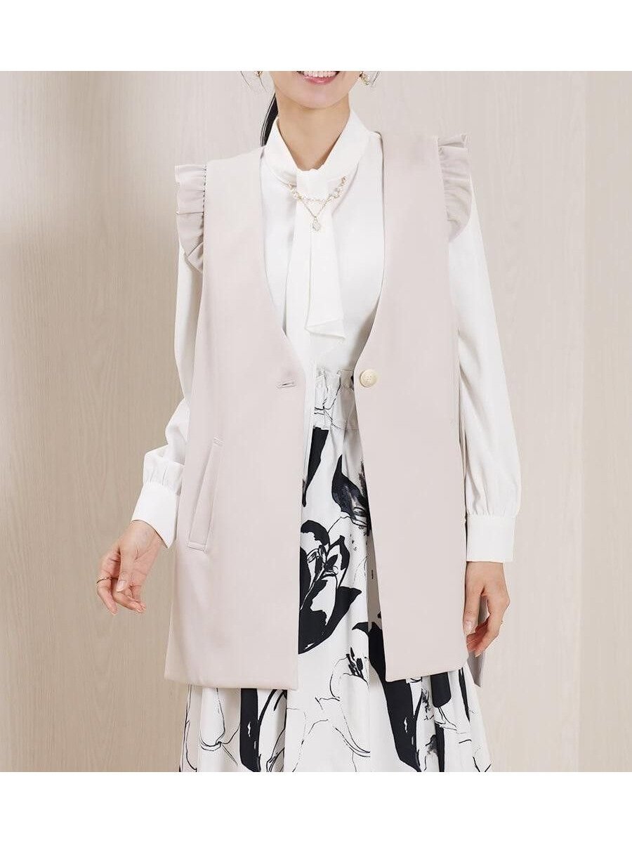 【ヴァン/Vin】のノーカラー3WAYフリルジレ インテリア・キッズ・メンズ・レディースファッション・服の通販 founy(ファニー) 　ファッション　Fashion　レディースファッション　Fashion for Women　アウター　Coat / Outerwear Collection　トップス・カットソー　Cut & Sew Tops　ベスト&ジレ / 重ね着スタイル　Vests & Gilets　インナー　Innerwear　シンプル　Simple, Minimal　ジャケット　Jacket, Outerwear　フリル　Frill, Ruffle　プリント　Print, Printed Pattern　ロング　Long, Long-Length　無地　Plain, Solid Color　ベージュ|ID: prp329100004868023 ipo3291000000036268965