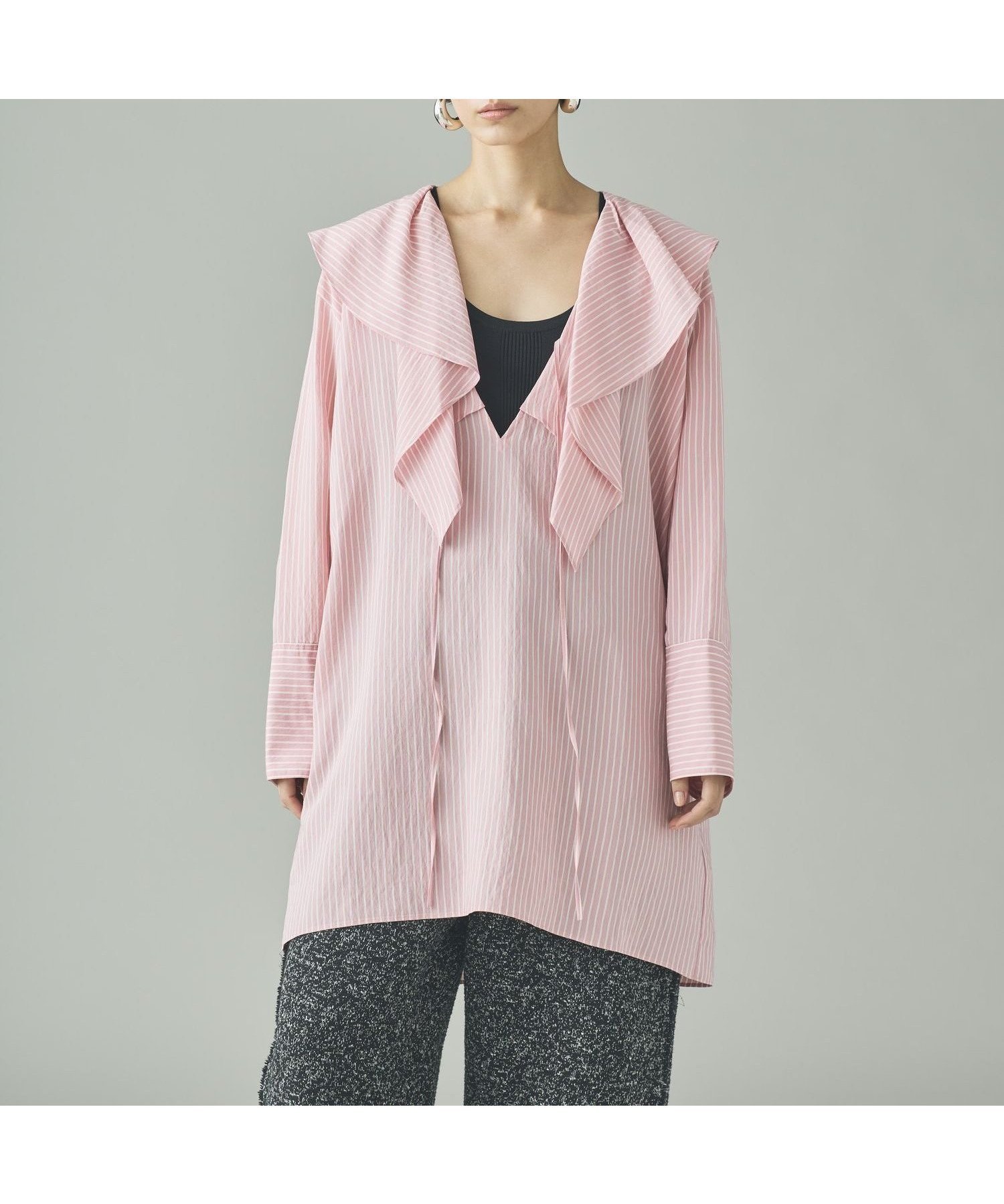 【カレンソロジー/Curensology】のC.S.G ストライプラッフルブラウス インテリア・キッズ・メンズ・レディースファッション・服の通販 founy(ファニー) 　ファッション　Fashion　レディースファッション　Fashion for Women　トップス・カットソー　Cut & Sew Tops　シャツ・ブラウス・オフィスカジュアル　Elegant Blouses & Button-Ups　インナー　Innerwear　エレガント 上品　Elegant　ストライプ　Stripe, Striped Pattern　定番　Standard, Basic Item　バランス　Balance, Style Balance　フランス　France, French　フリル　Frill, Ruffle　夏　Summer　ピンク|ID: prp329100004868033 ipo3291000000036269076