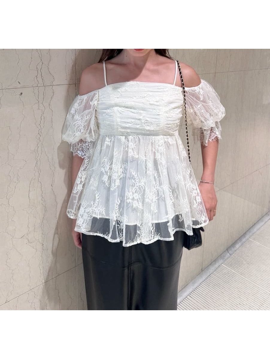 【スナイデル/SNIDEL】のバリエオフショルレースチュニック 人気、トレンドファッション・服の通販 founy(ファニー) ファッション Fashion レディースファッション Fashion for Women トップス・カットソー Cut & Sew Tops ウェーブ Wavy Pattern ギャザー Gathered, Ruffled シフォン Chiffon, Lightweight Fabric シャーリング Shirring, Ruched スマート Smart, Elegant チュール Tulip, Tulip Motif フィット Fit, Slim Fit フロント Front, Front Design ペプラム Peplum, Flared Hem ボヘミアン Bohemian, Ethnic Style レース Lace, Lace Fabric ロマンティック Romantic, Feminine Style おすすめ Recommended / Our Picks other-1|ID: prp329100004868050 ipo3291000000036269637